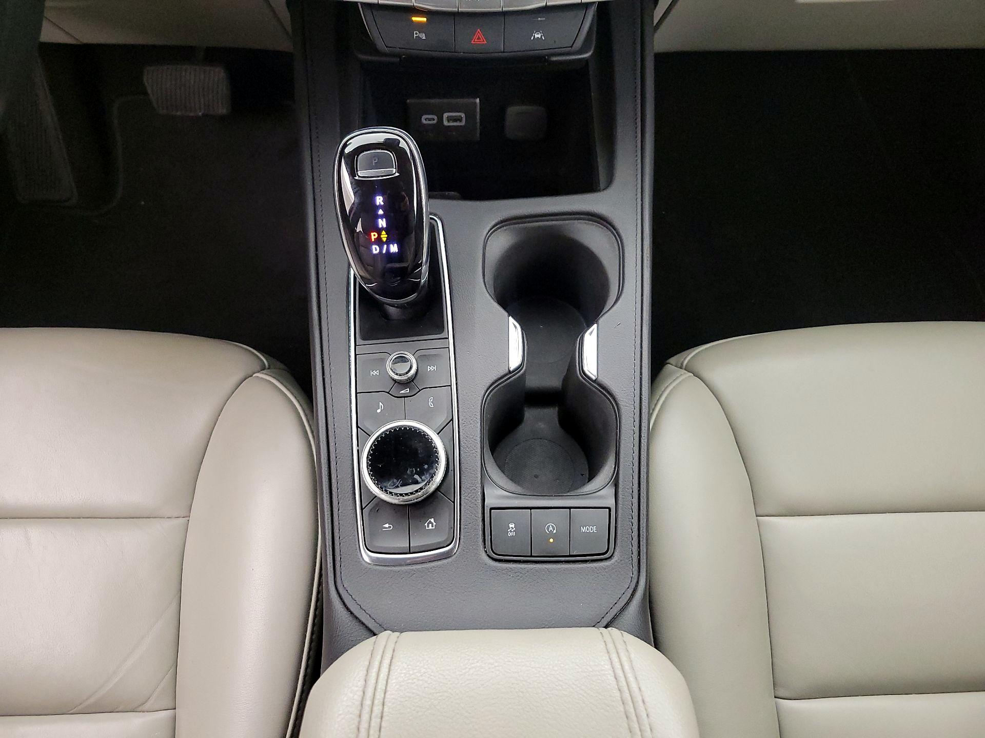 Thumbnail: 2023 Cadillac XT4 - 18