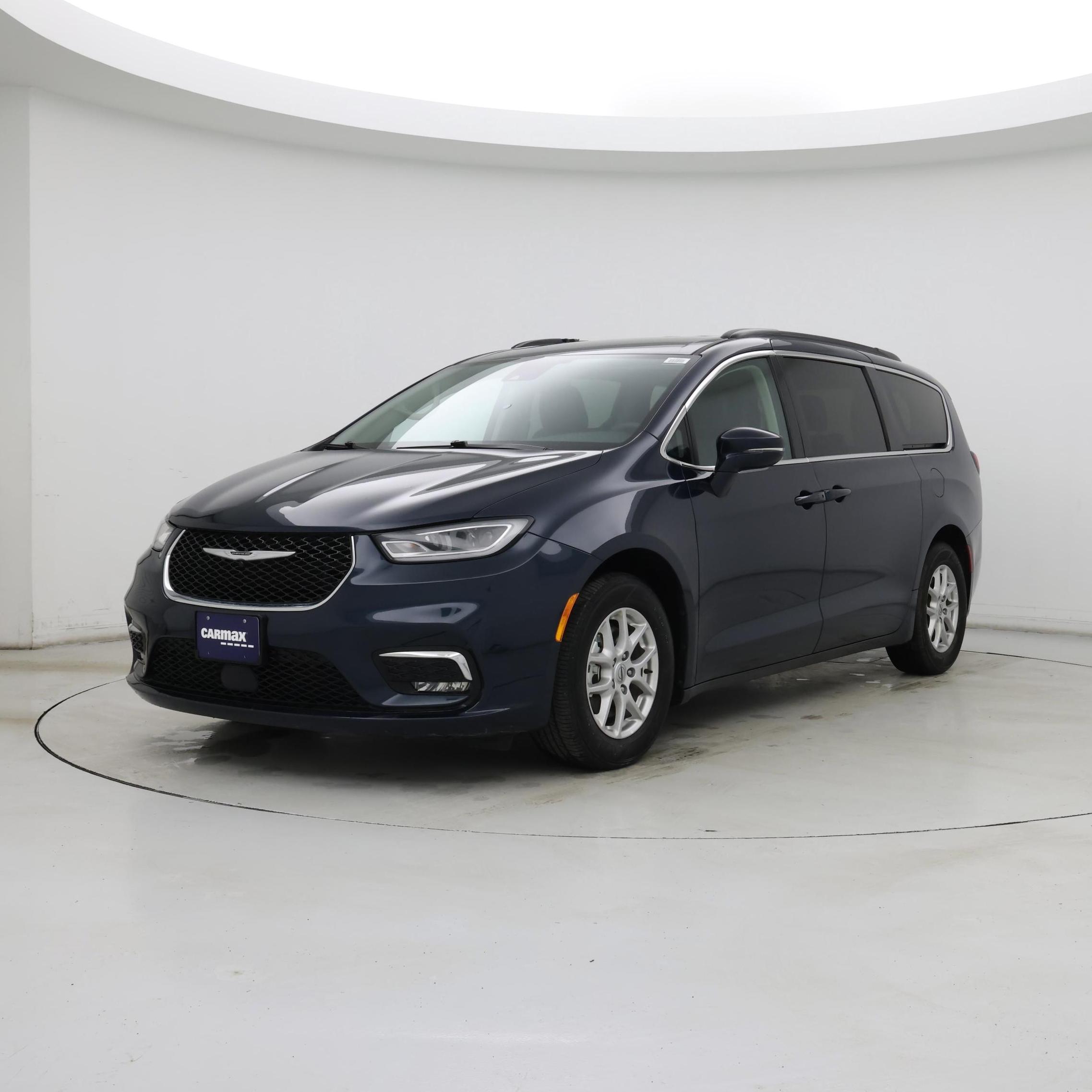 Thumbnail: 2022 Chrysler Pacifica - 4