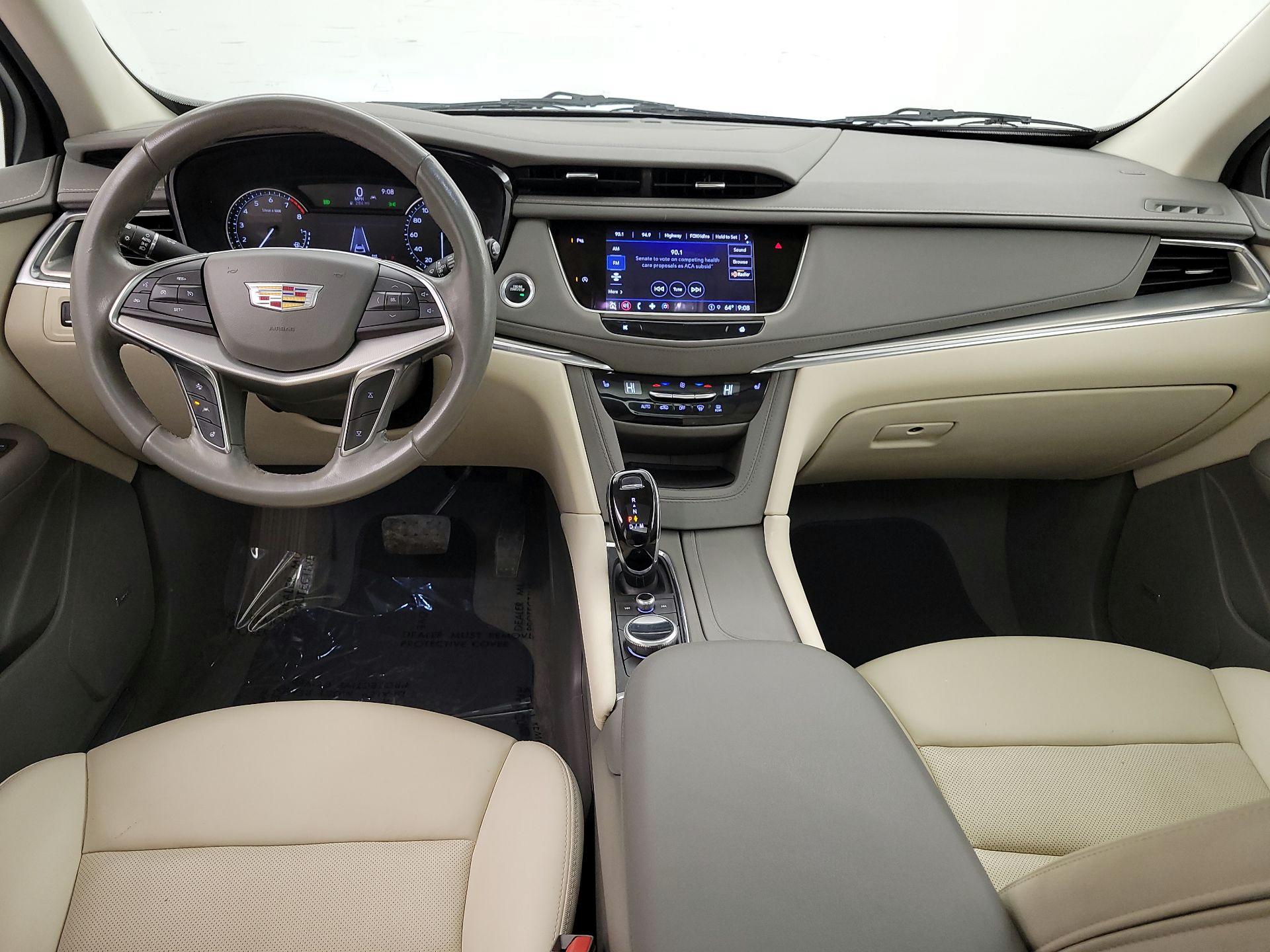 Thumbnail: 2022 Cadillac XT5 - 9