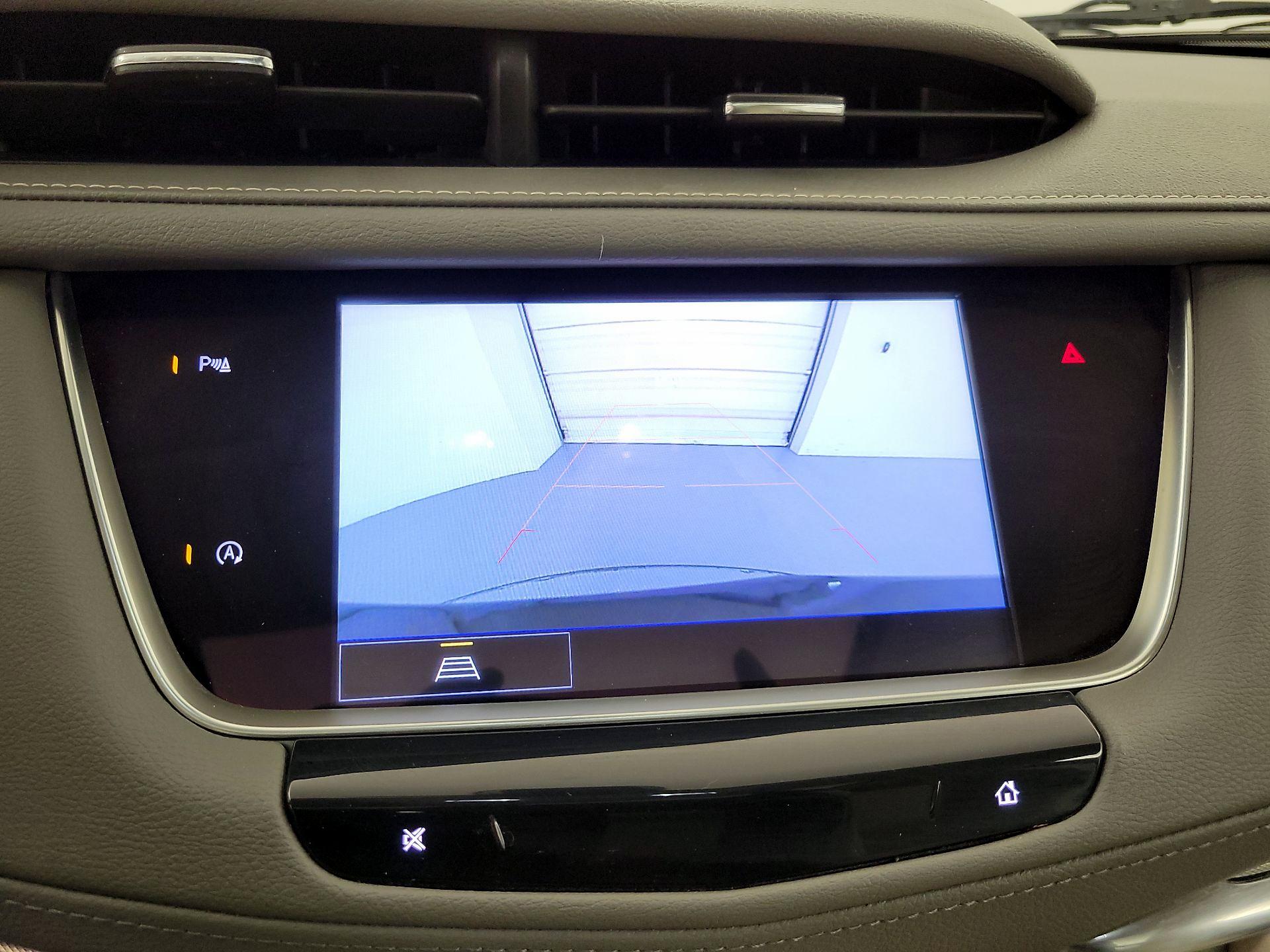 Thumbnail: 2022 Cadillac XT5 - 13