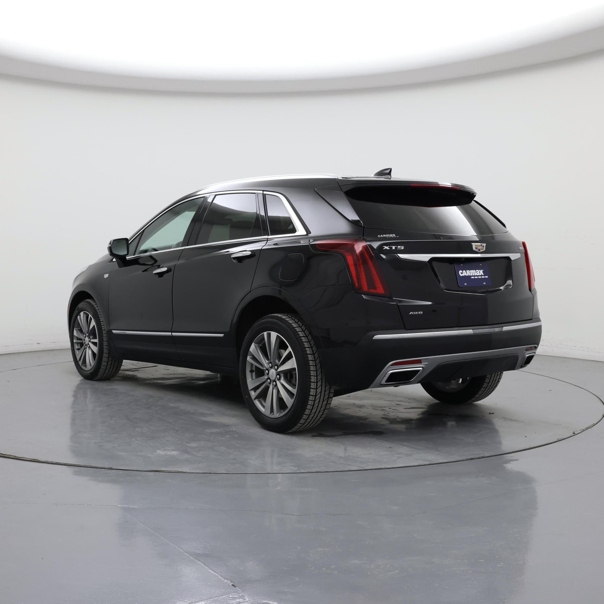 Thumbnail: 2022 Cadillac XT5 - 2