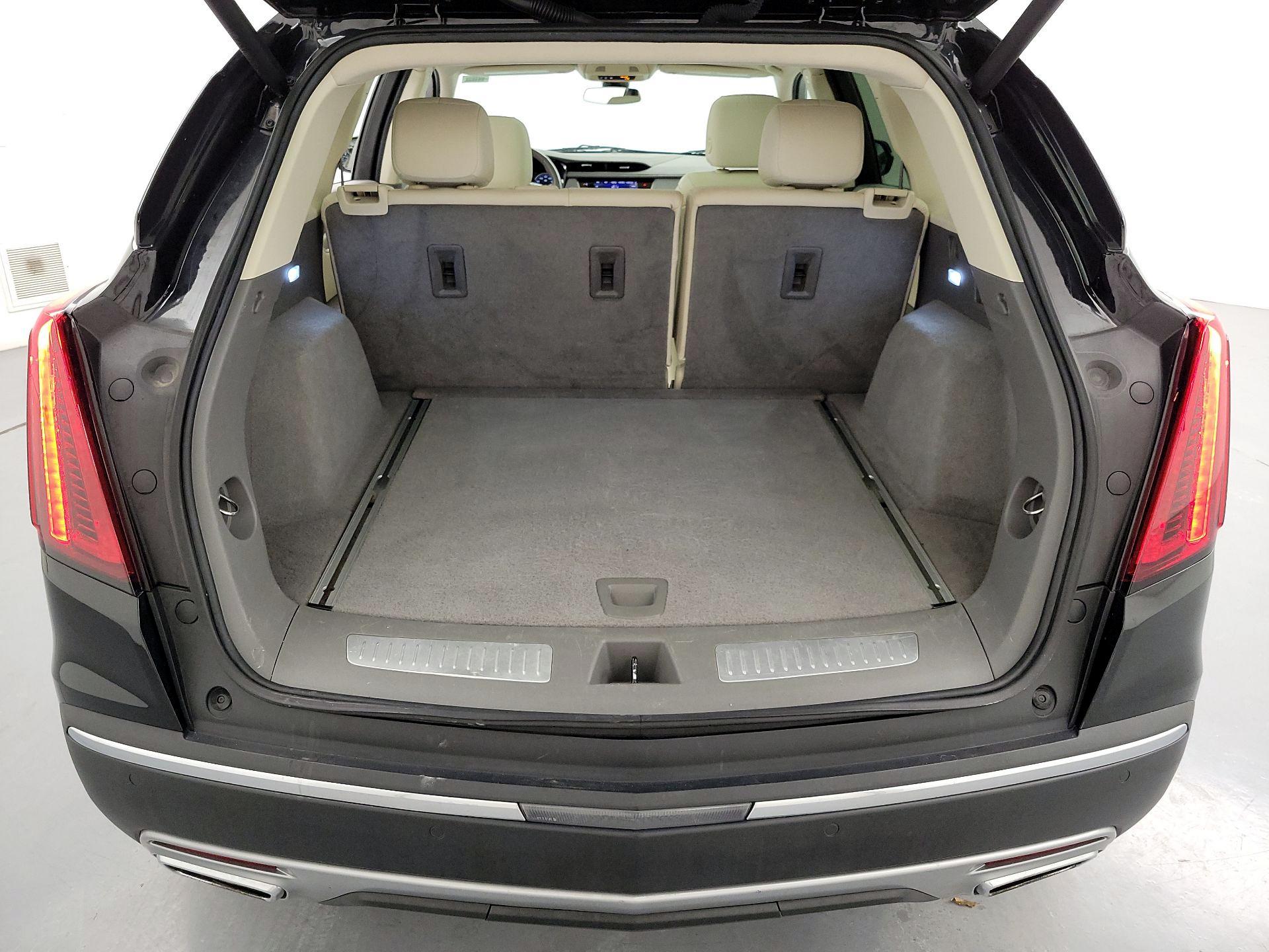 Thumbnail: 2022 Cadillac XT5 - 19