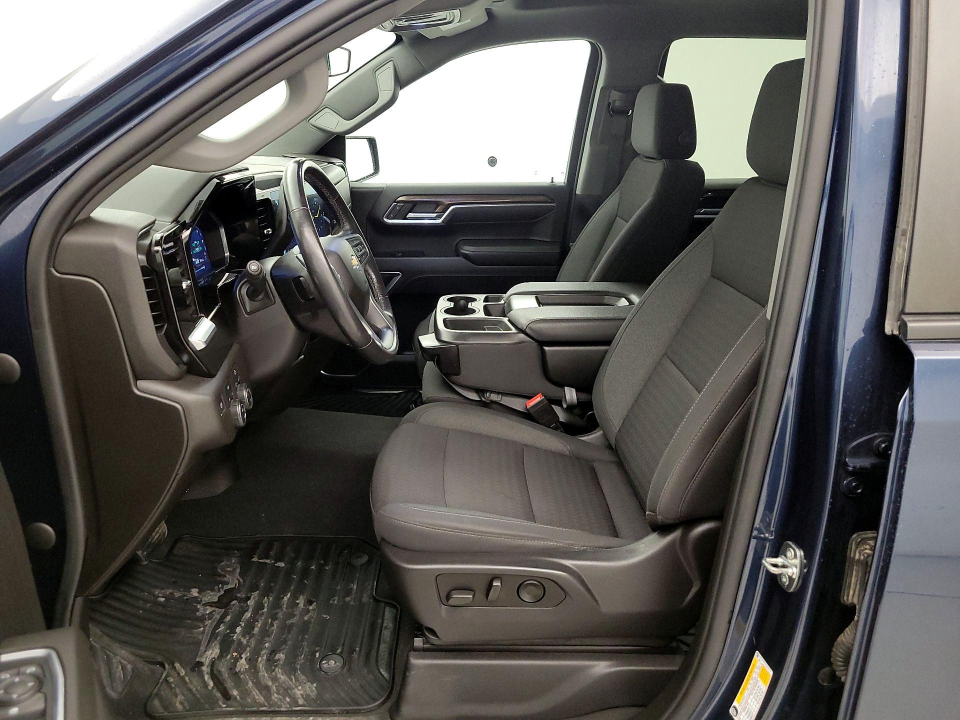 Thumbnail: 2022 Chevrolet Silverado 1500 - 11