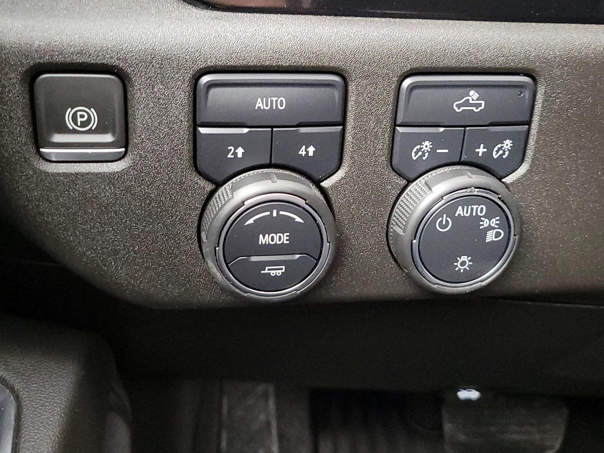 Thumbnail: 2022 Chevrolet Silverado 1500 - 13