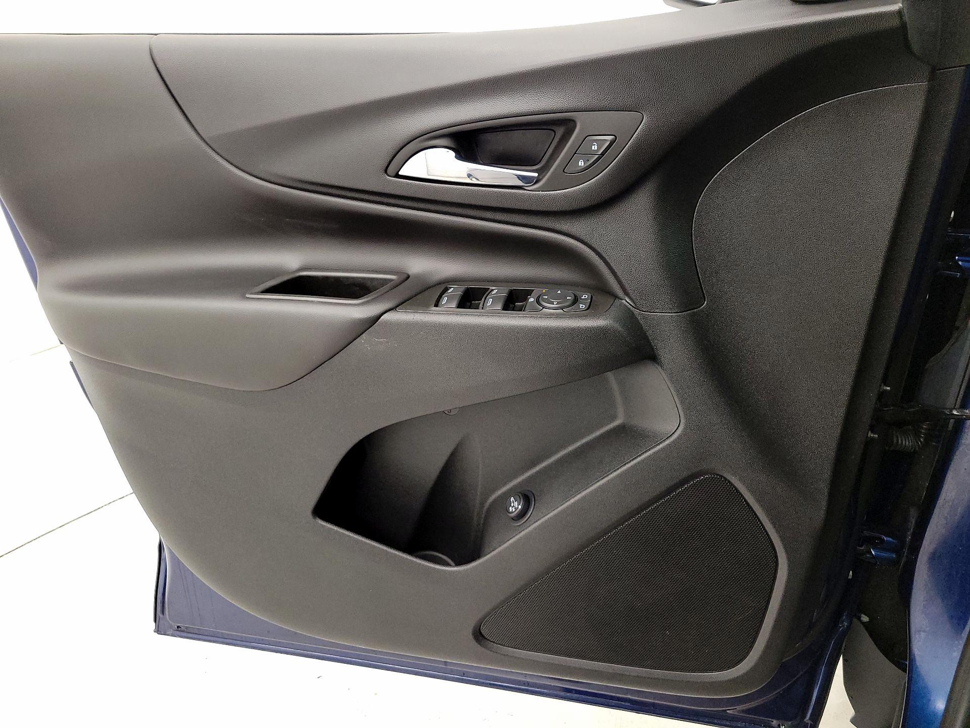 Thumbnail: 2022 Chevrolet Equinox - 12