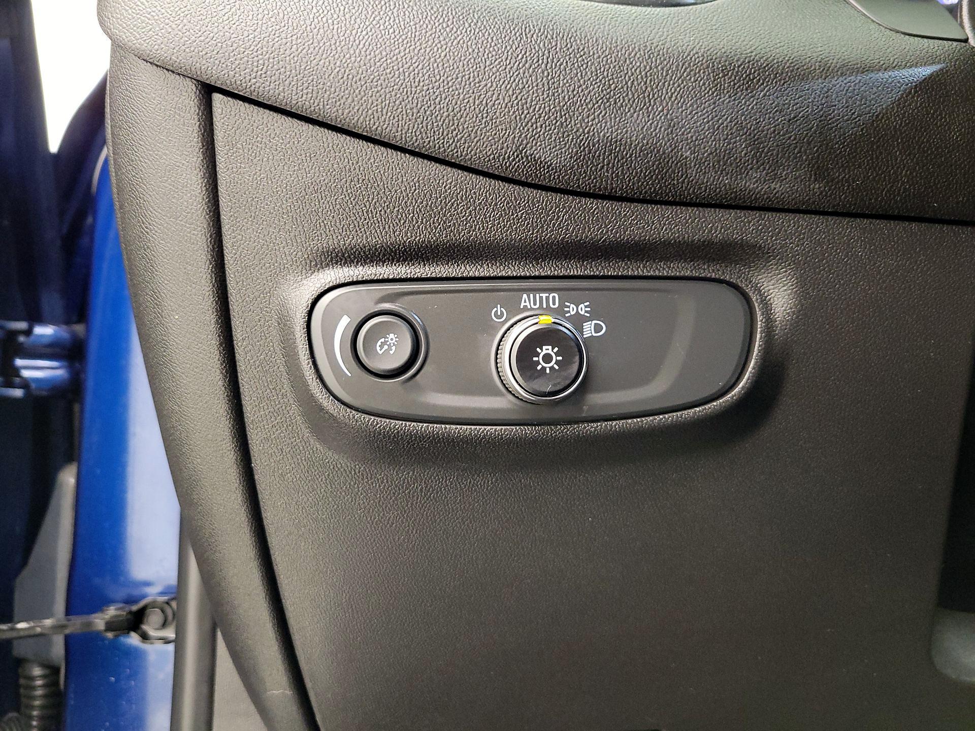 Thumbnail: 2022 Chevrolet Equinox - 13