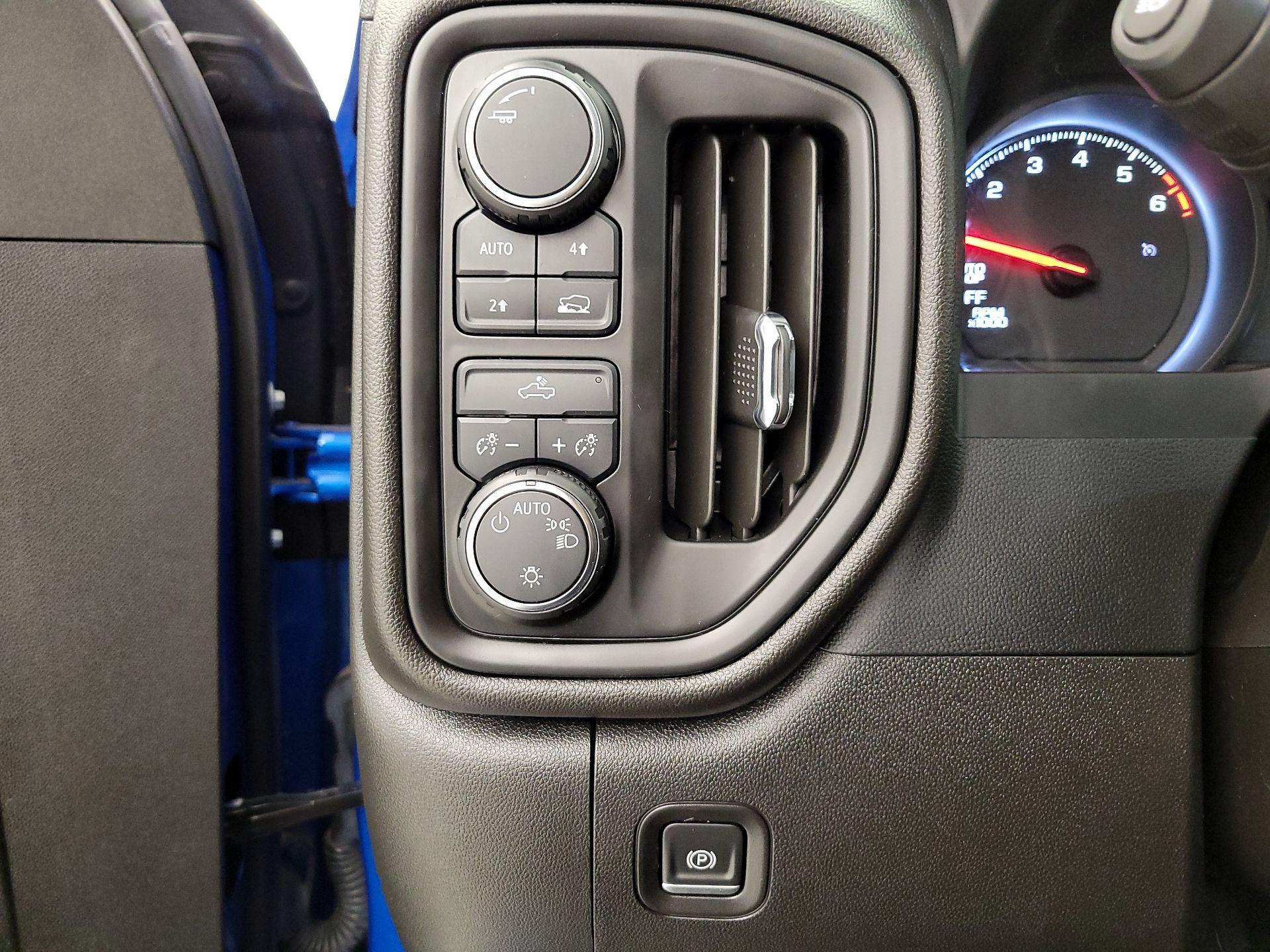 Thumbnail: 2022 Chevrolet Silverado 1500 - 13