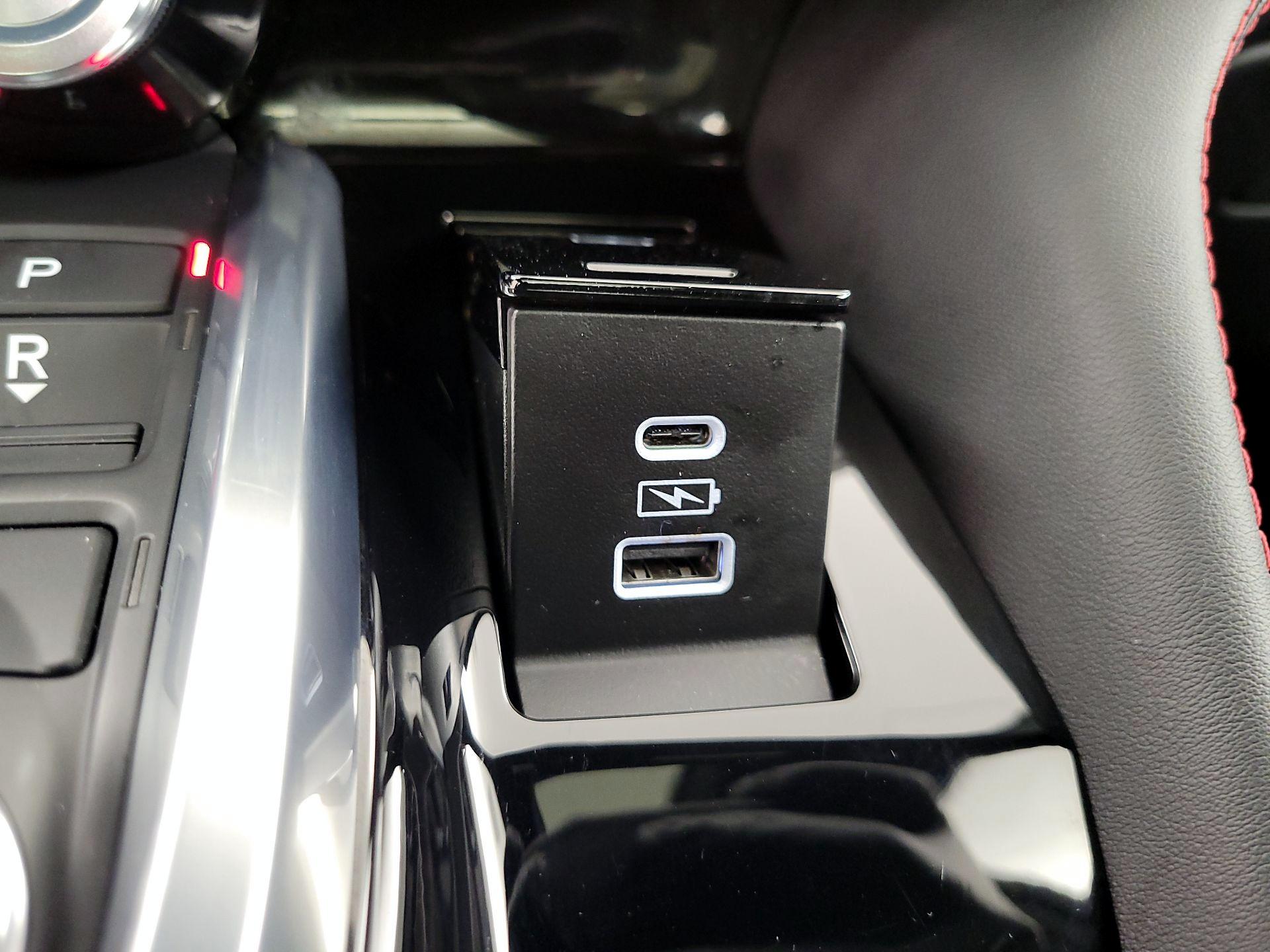 Thumbnail: 2023 Acura MDX - 19