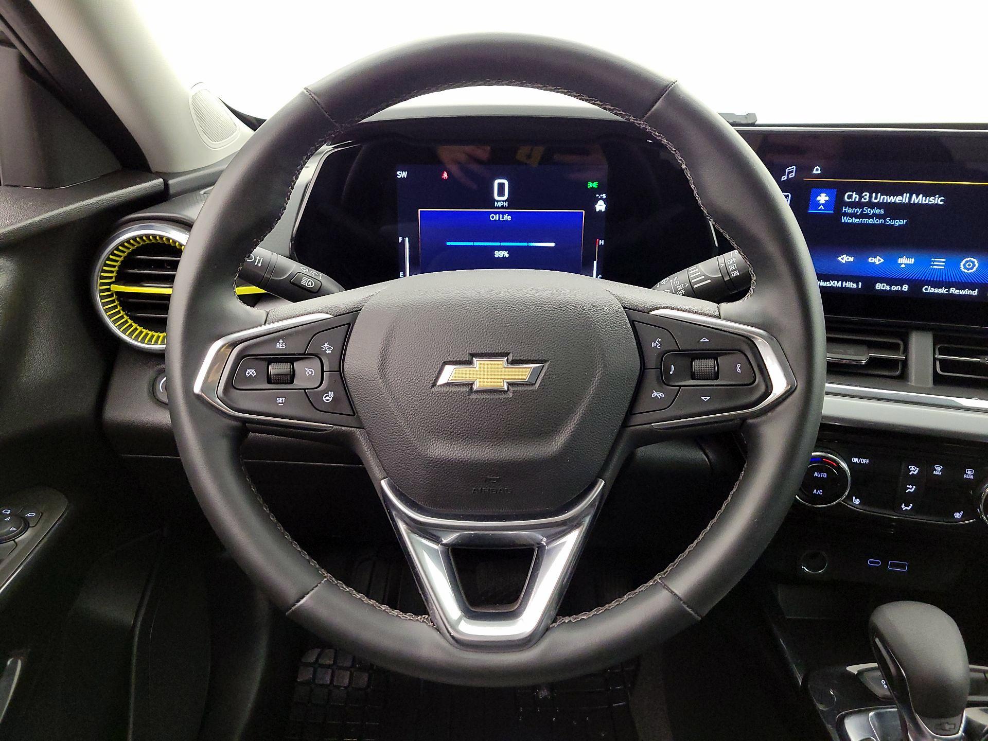 Thumbnail: 2024 Chevrolet Trax - 10