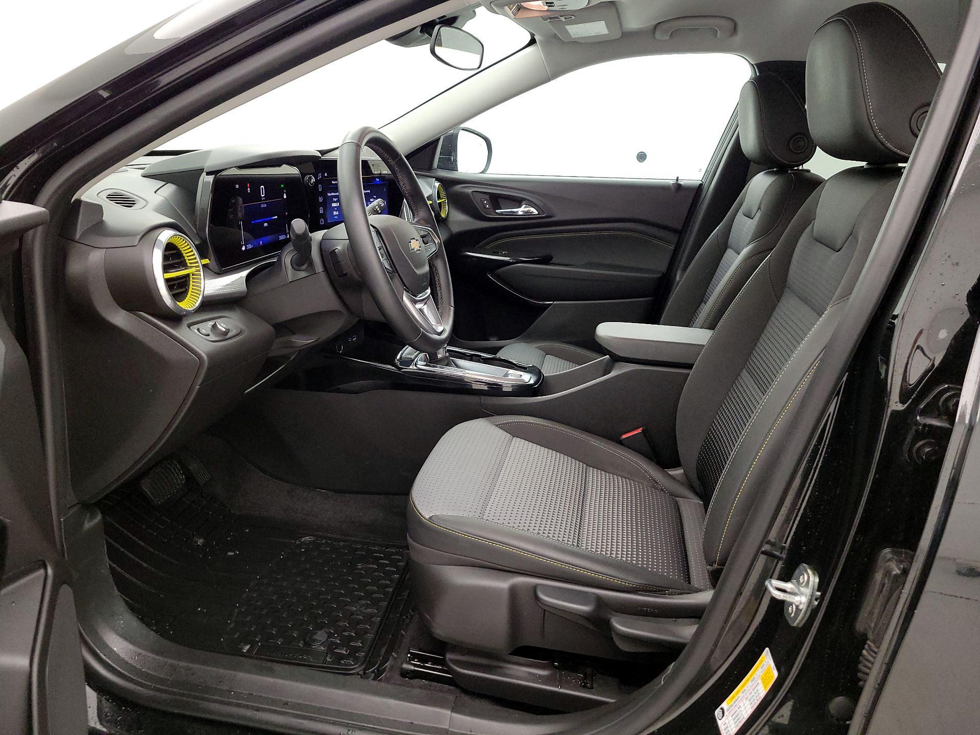 Thumbnail: 2024 Chevrolet Trax - 11