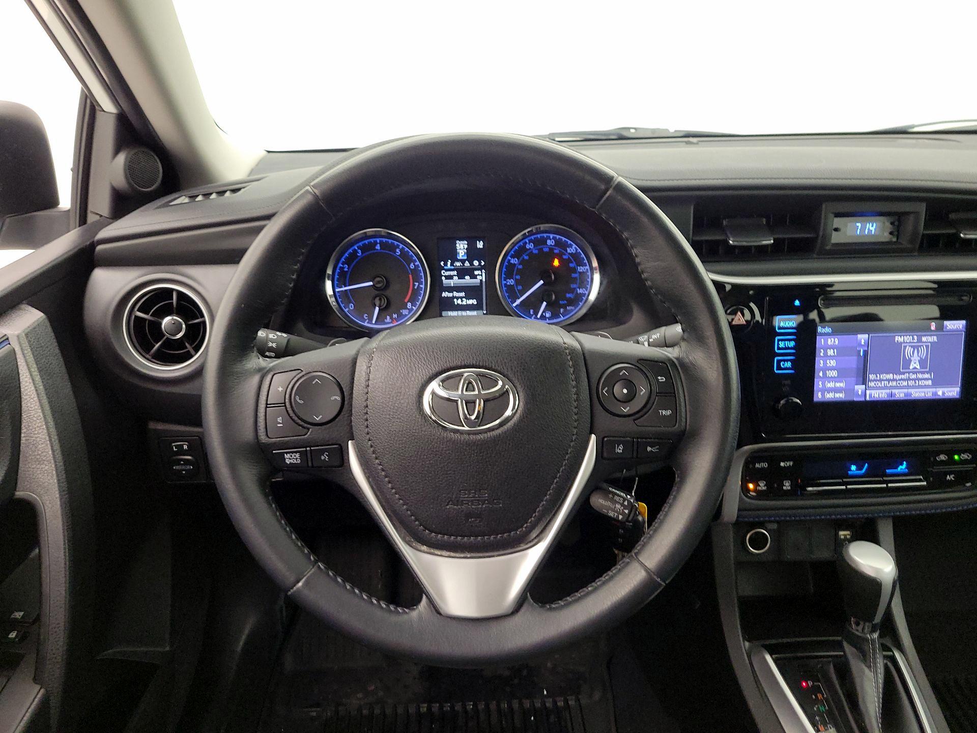 Thumbnail: 2018 Toyota Corolla - 10