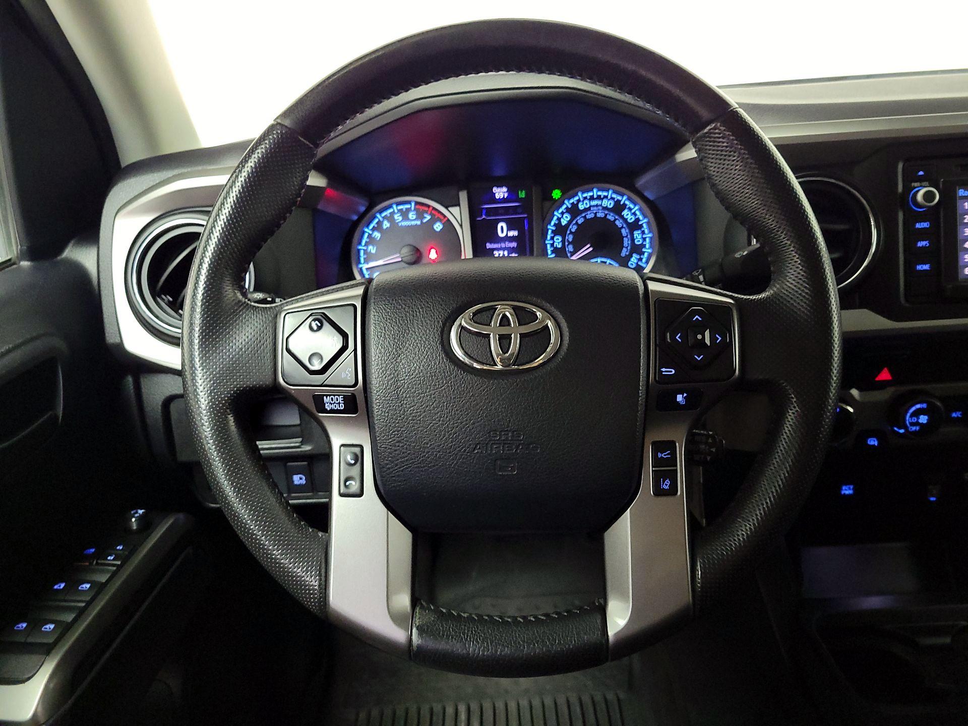 Thumbnail: 2019 Toyota Tacoma - 10