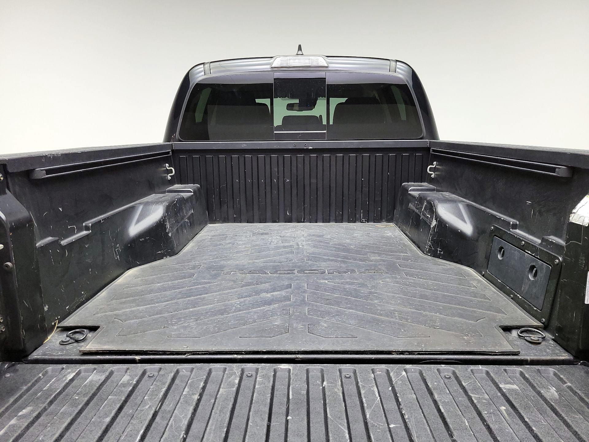 Thumbnail: 2019 Toyota Tacoma - 20