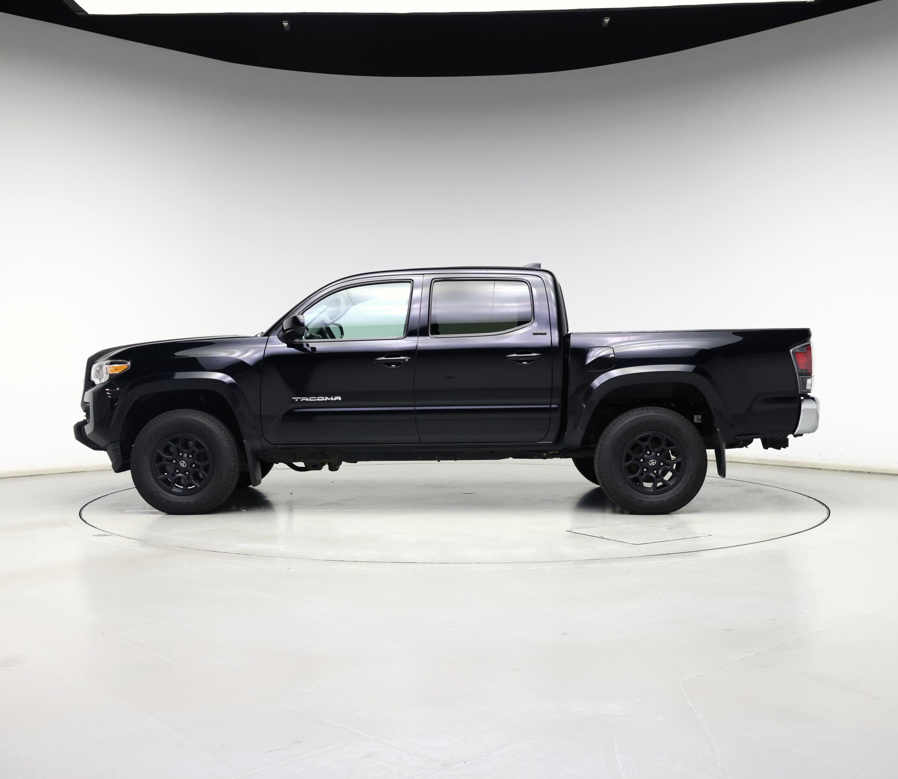 Thumbnail: 2019 Toyota Tacoma - 3