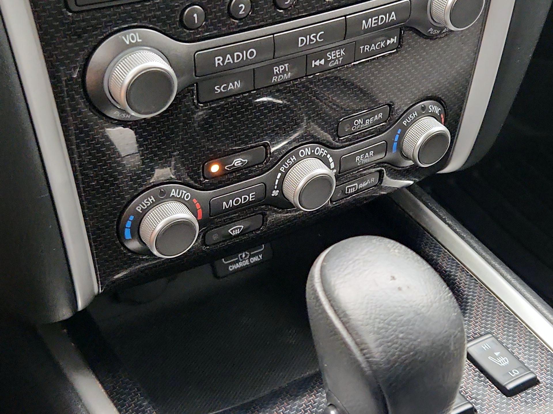 Thumbnail: 2019 Nissan Pathfinder - 17