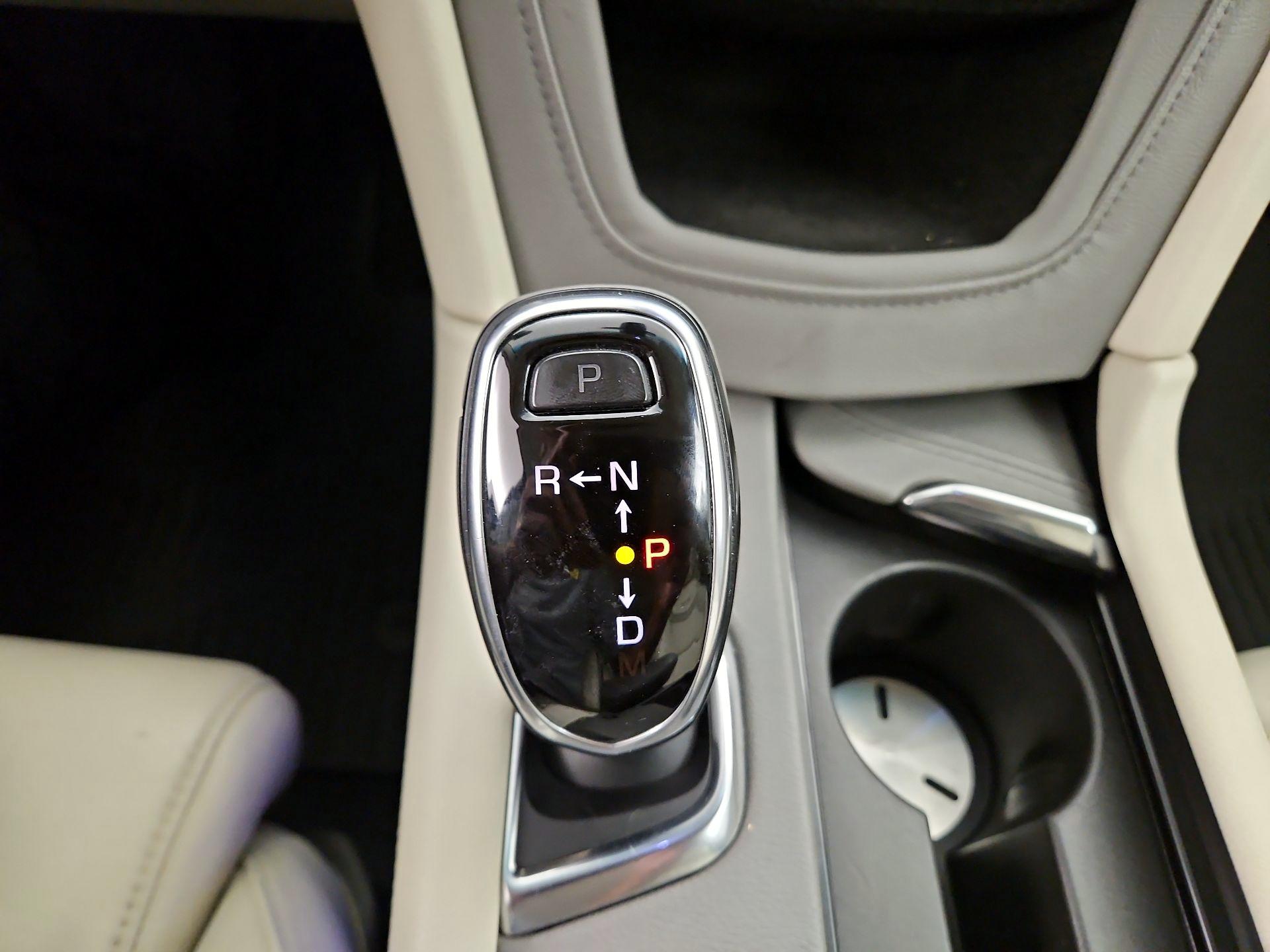 Thumbnail: 2017 Cadillac XT5 - 17