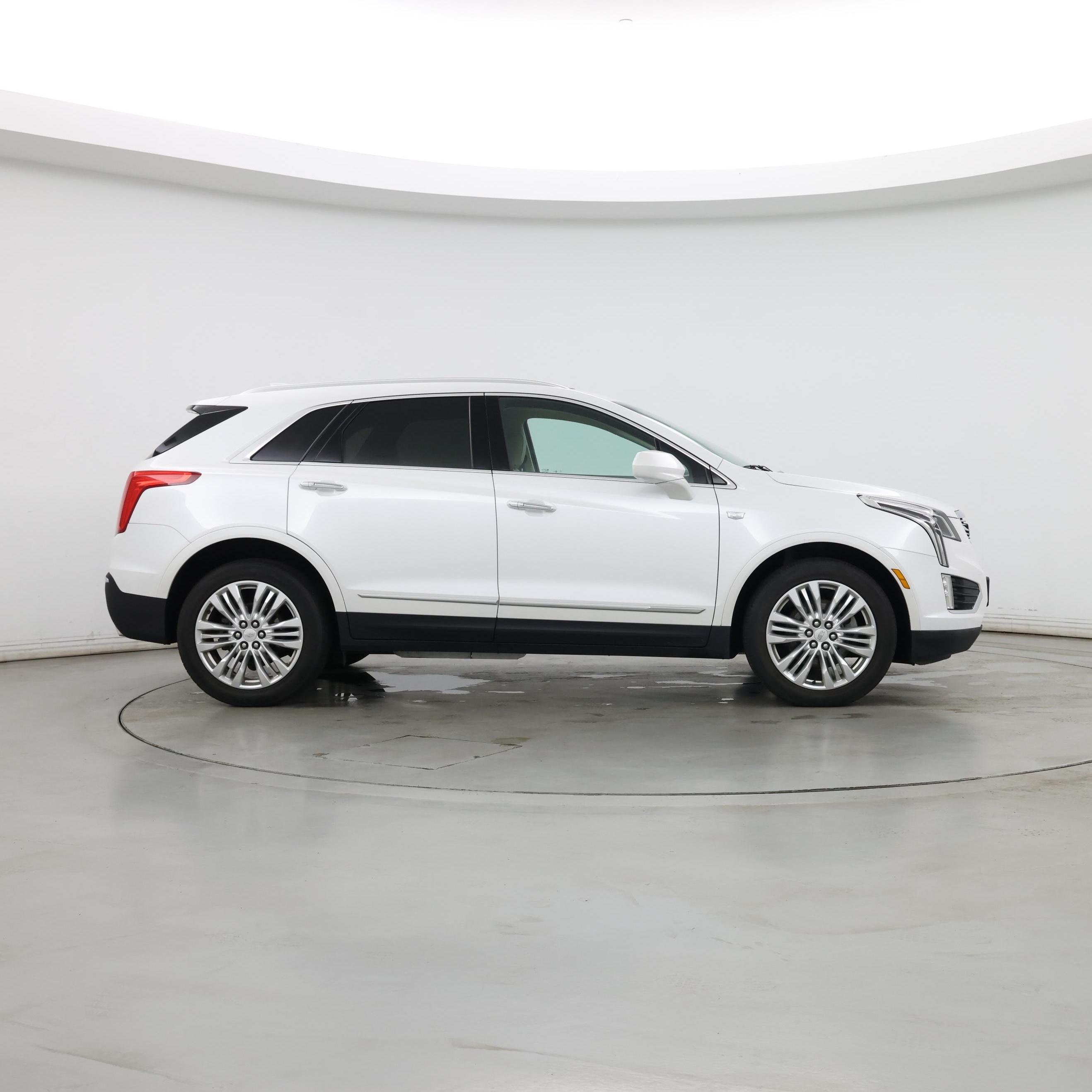 Thumbnail: 2017 Cadillac XT5 - 7