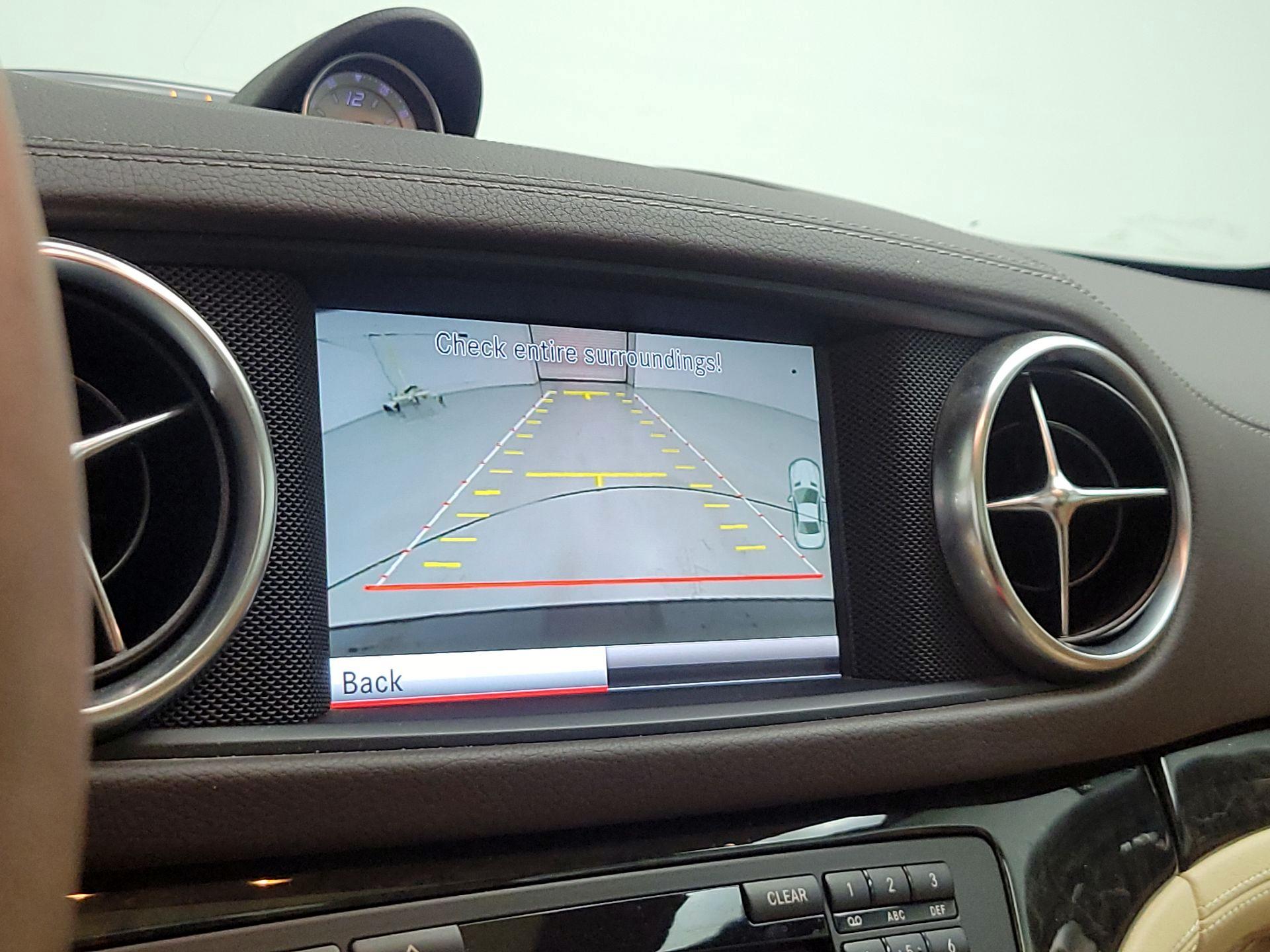 Thumbnail: 2016 Mercedes-Benz SL-Class - 15