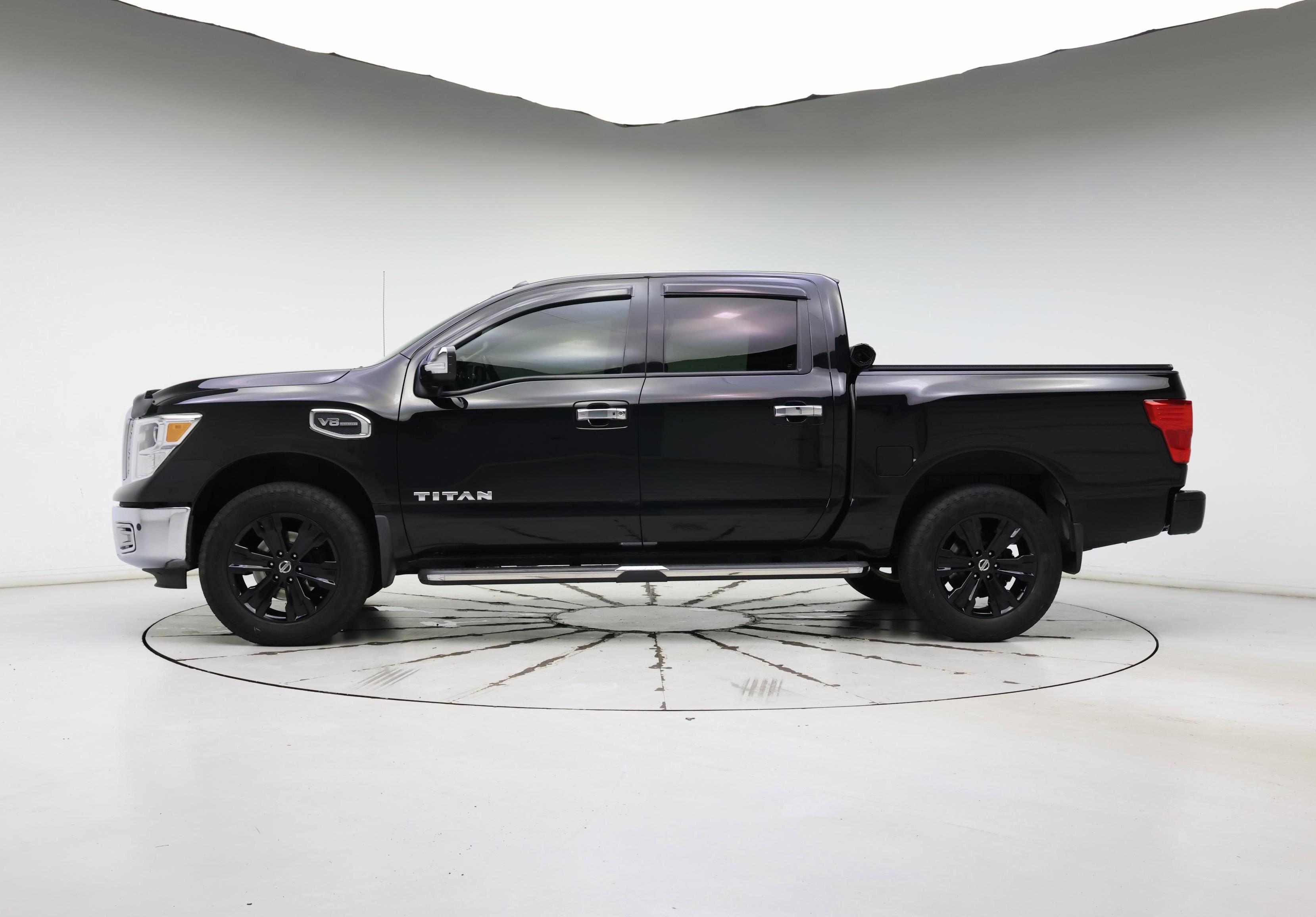 Thumbnail: 2017 Nissan Titan - 3
