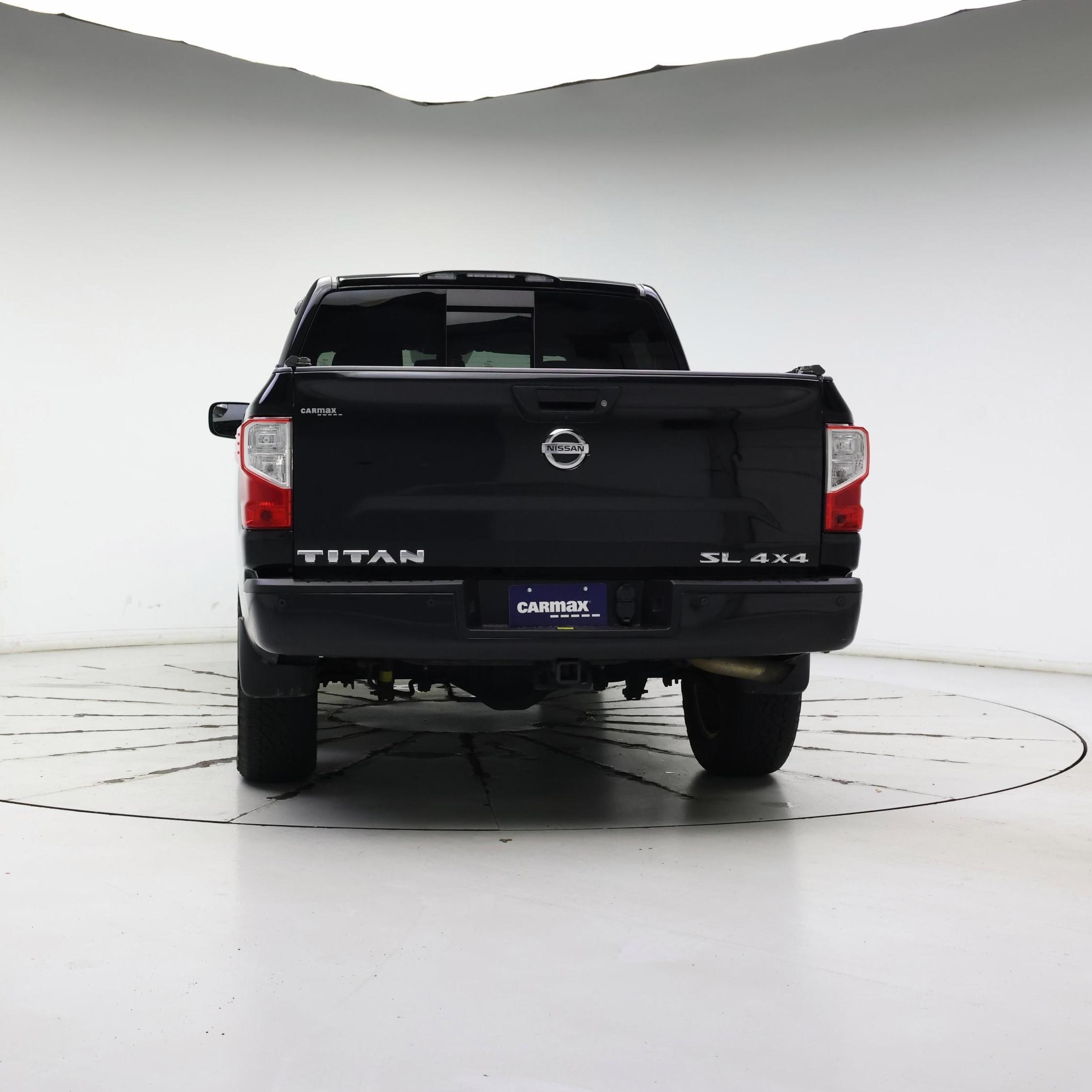 Thumbnail: 2017 Nissan Titan - 6