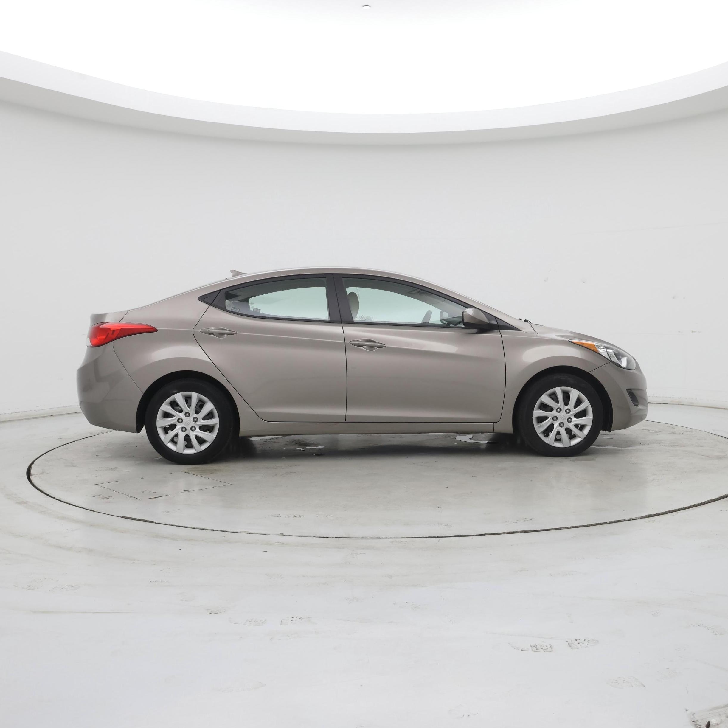 Thumbnail: 2013 Hyundai Elantra - 7