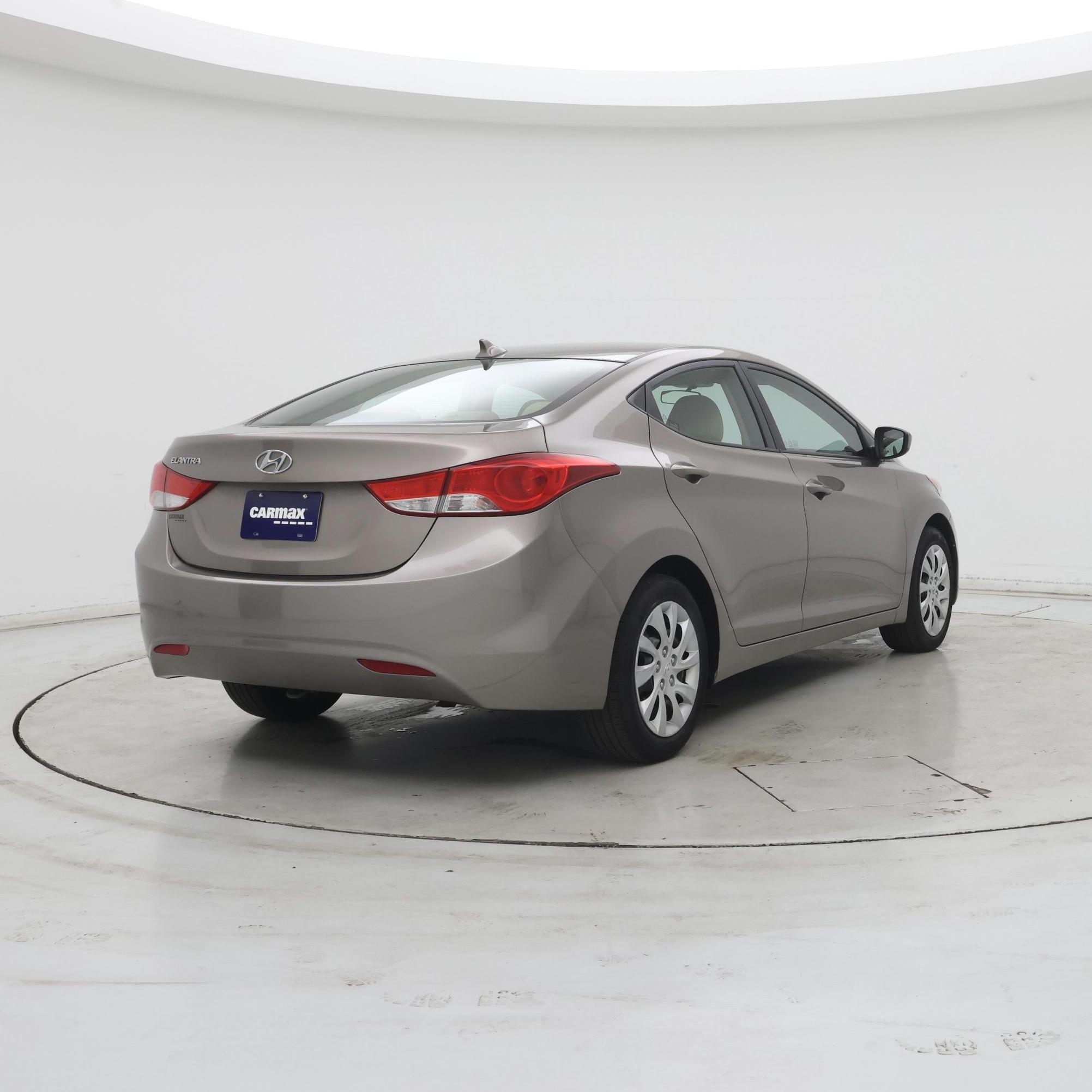 Thumbnail: 2013 Hyundai Elantra - 8