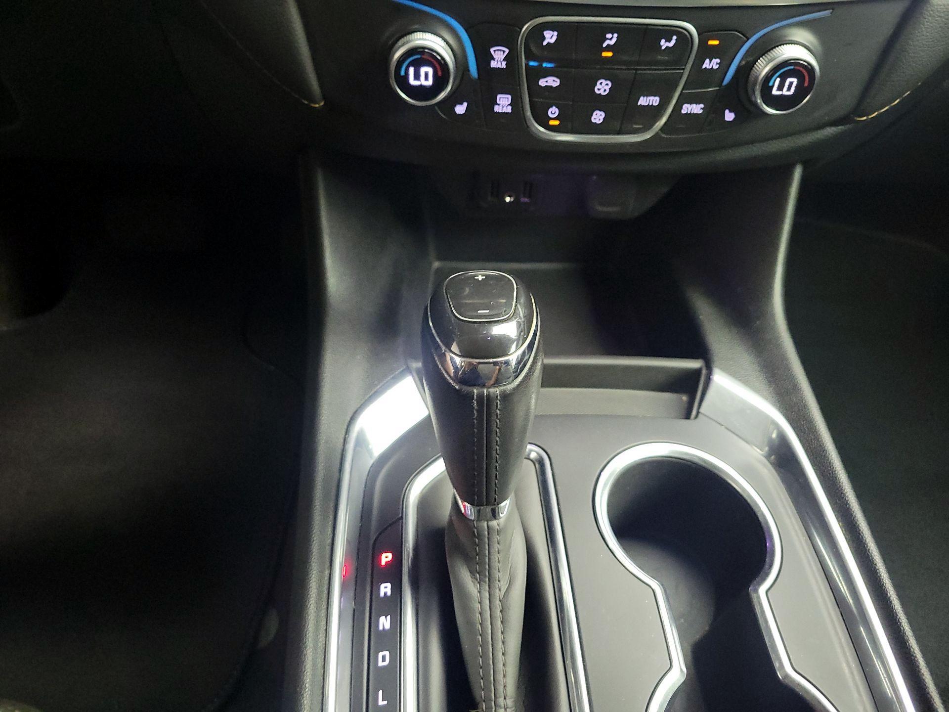 Thumbnail: 2020 Chevrolet Traverse - 16