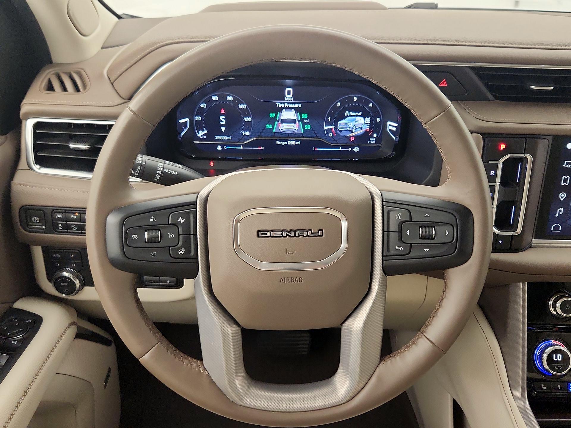 Thumbnail: 2024 GMC Yukon XL - 10