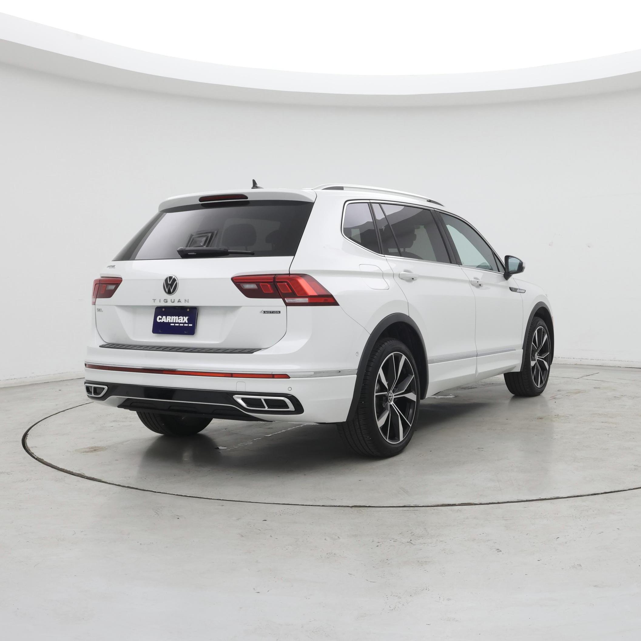 Thumbnail: 2024 Volkswagen Tiguan - 8