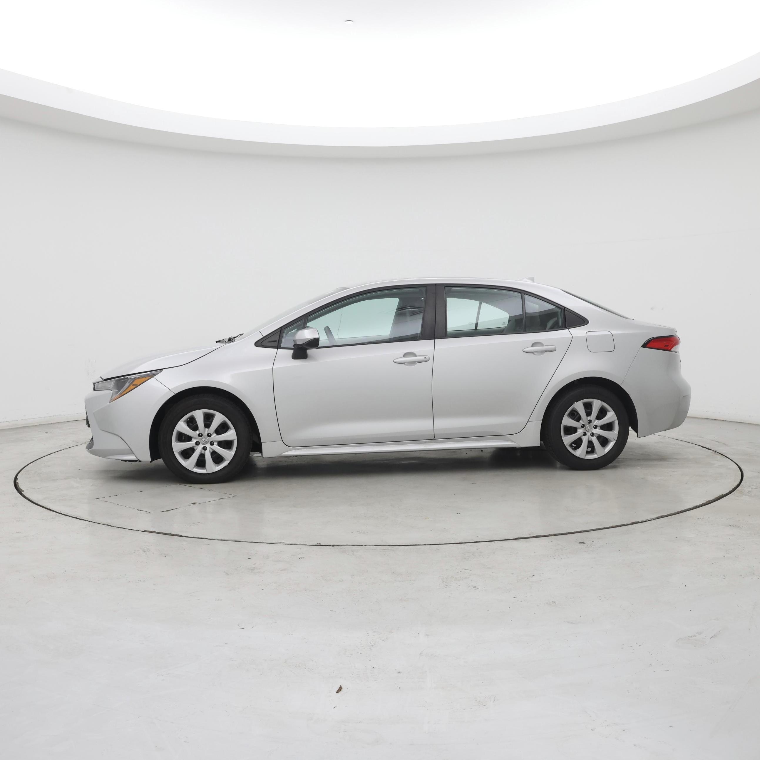Thumbnail: 2021 Toyota Corolla - 3