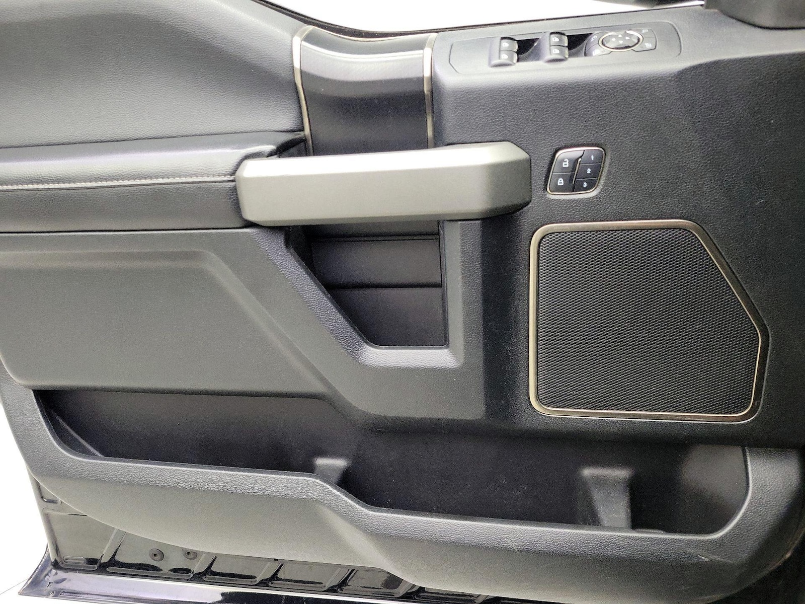 2018 Ford F-150 Raptor - Photo 13