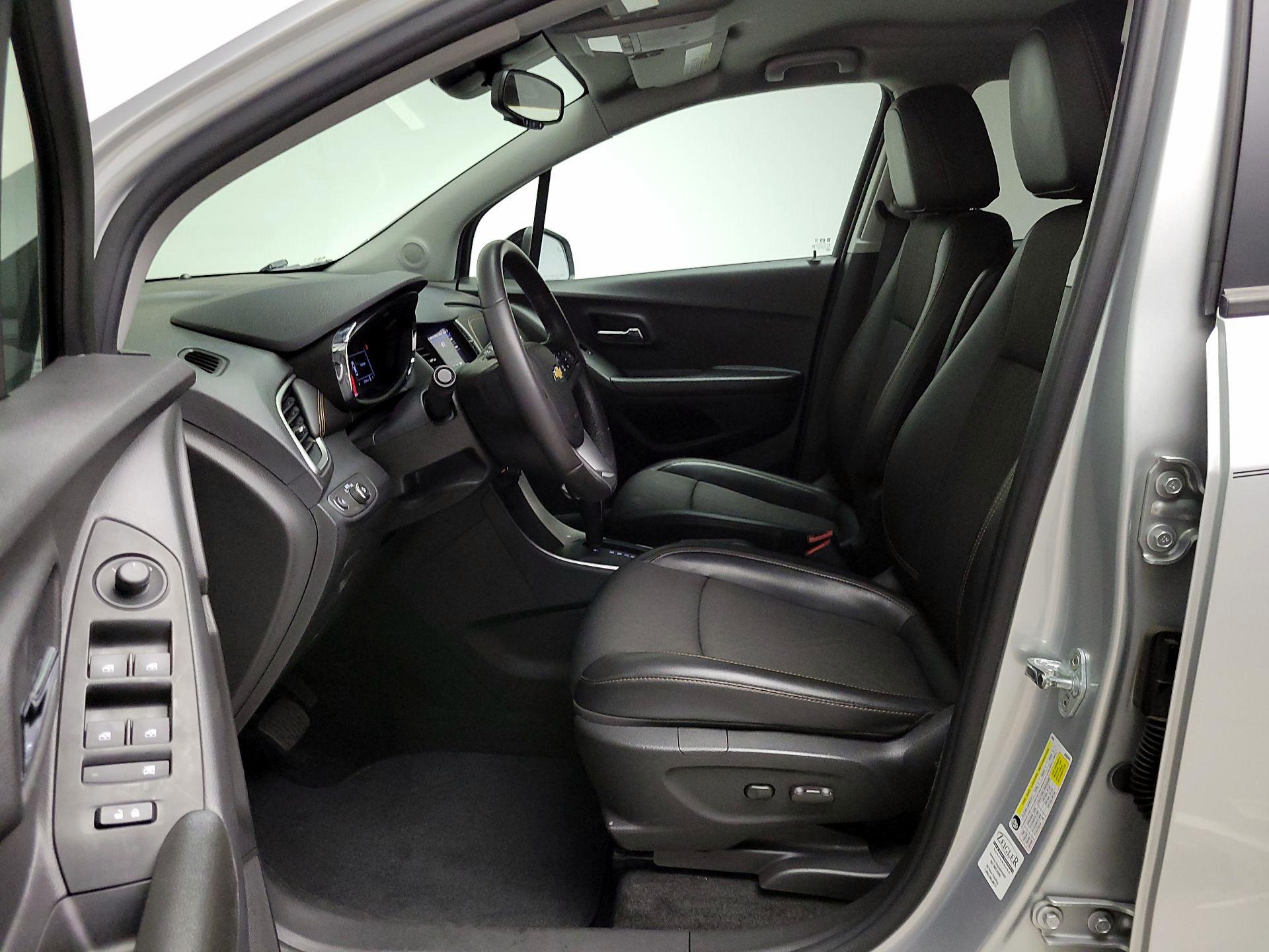Thumbnail: 2021 Chevrolet Trax - 11