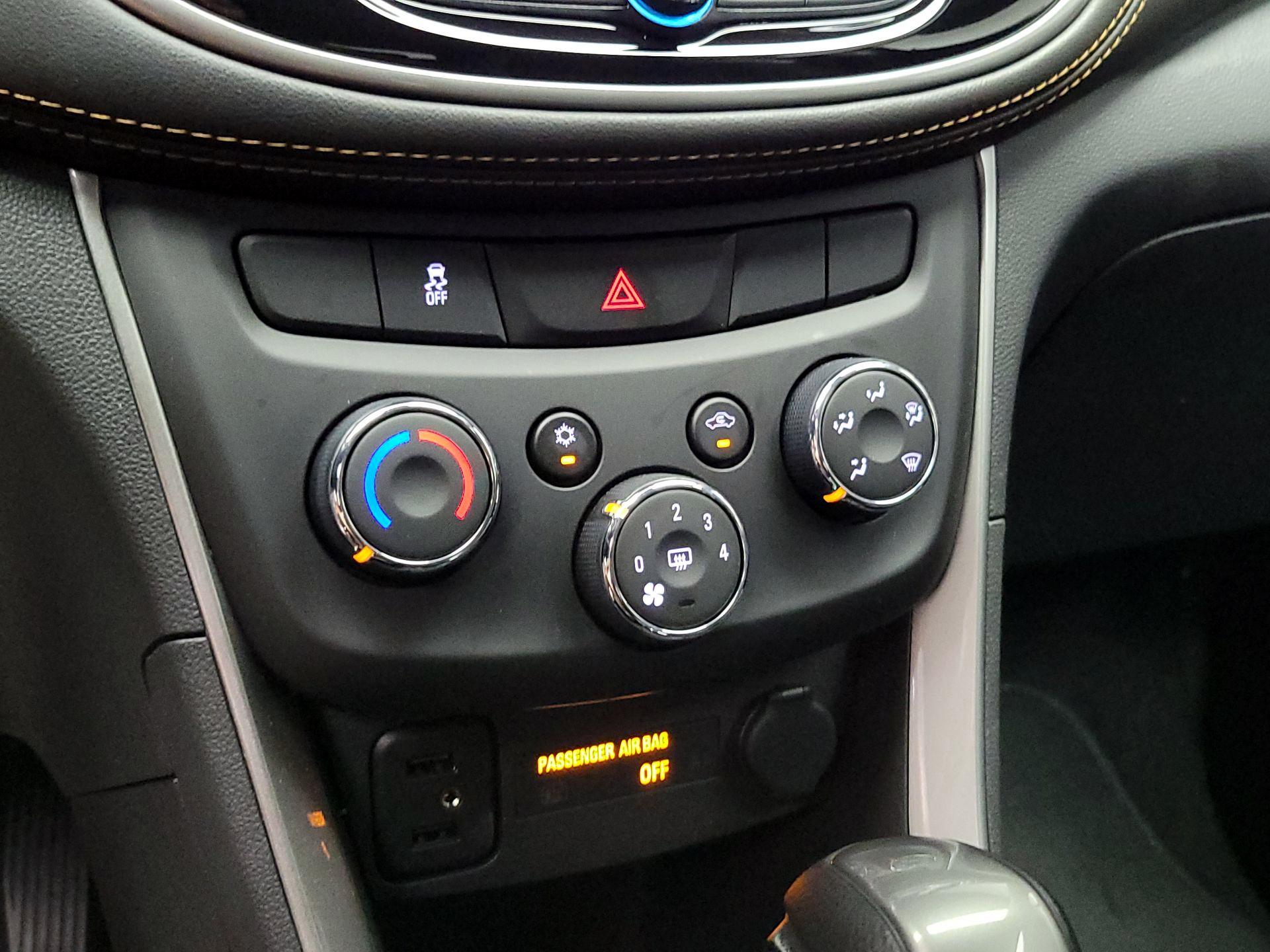Thumbnail: 2021 Chevrolet Trax - 16