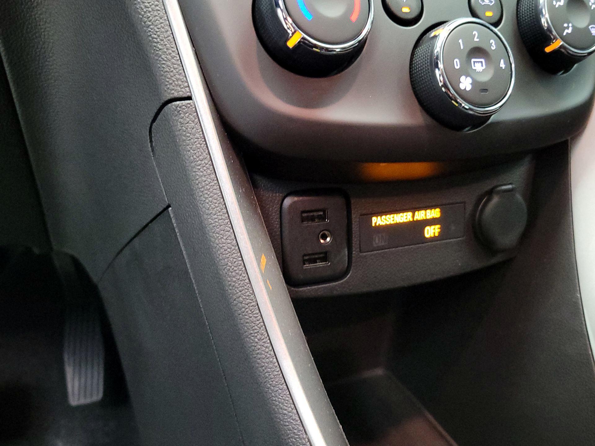 Thumbnail: 2021 Chevrolet Trax - 18