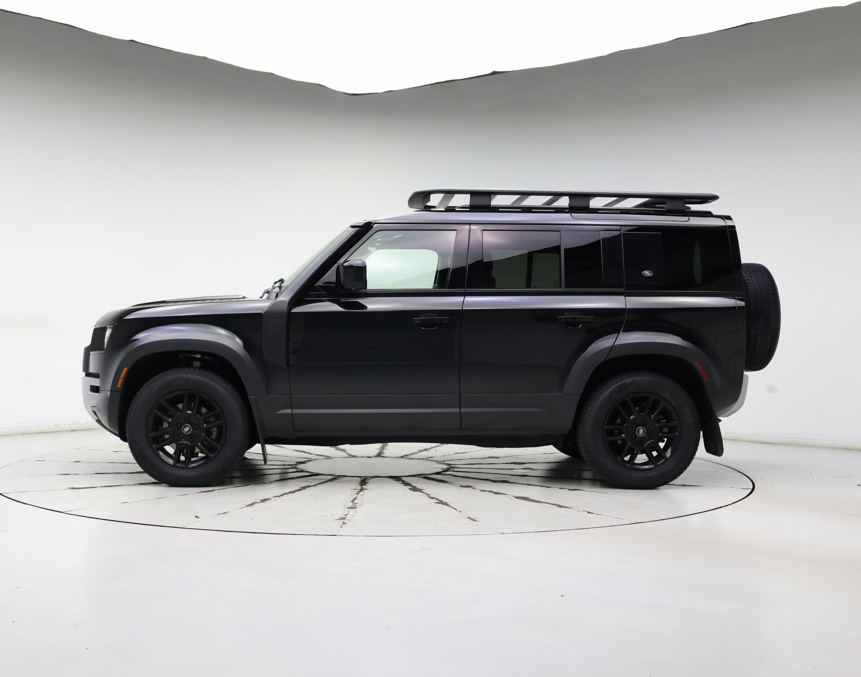 Thumbnail: 2023 Land Rover Defender - 3