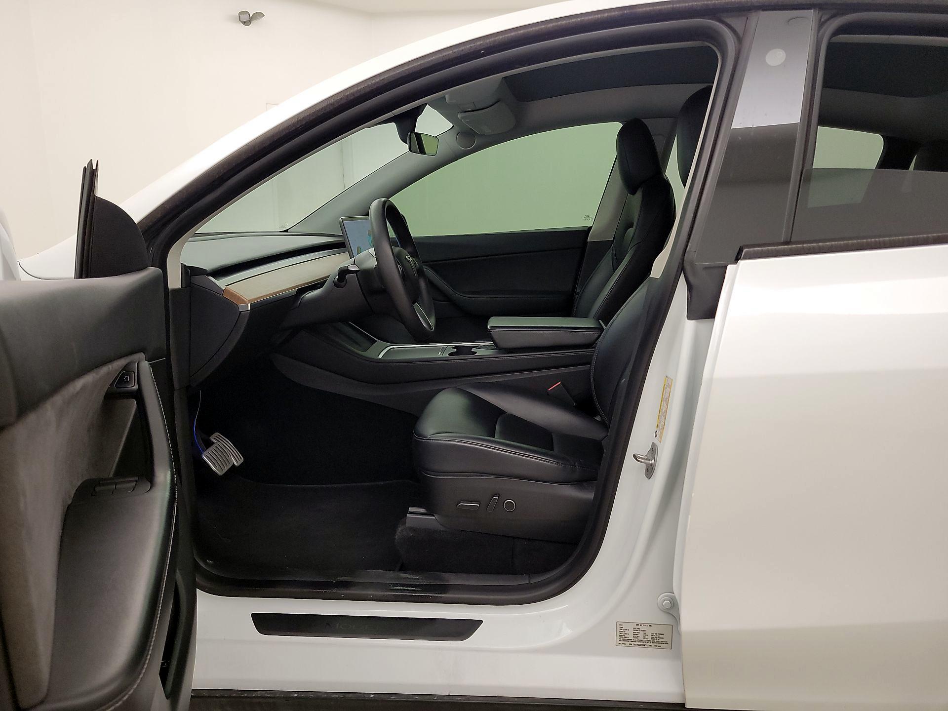 Thumbnail: 2022 Tesla Model Y - 11
