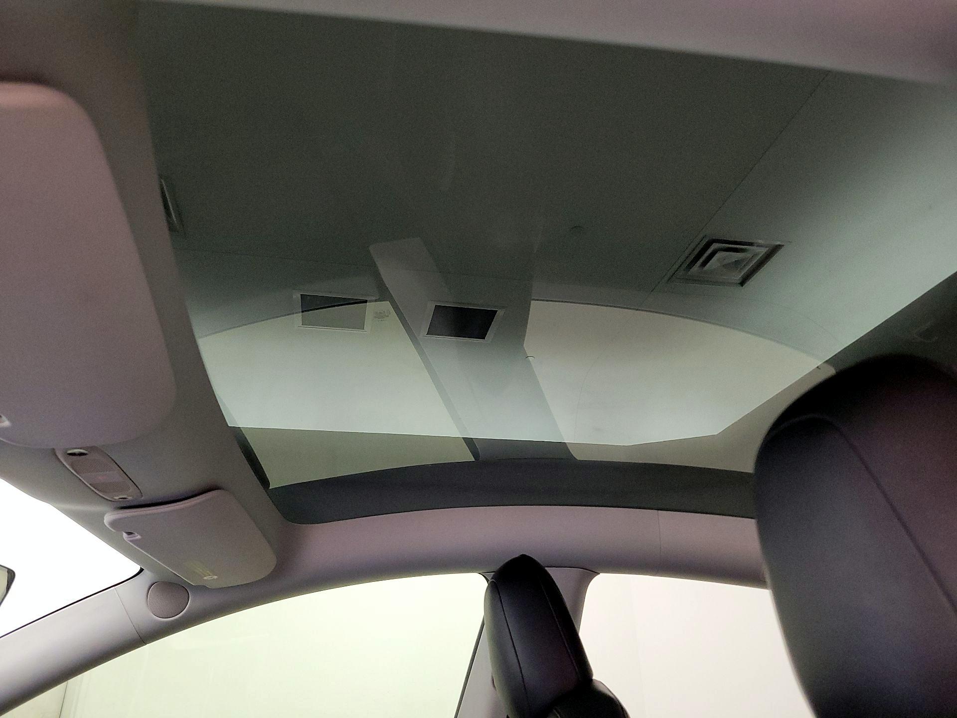 Thumbnail: 2022 Tesla Model Y - 19
