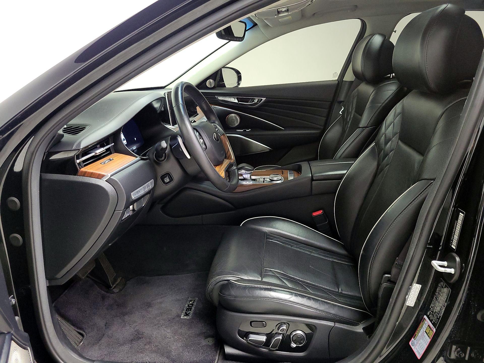 Thumbnail: 2019 Kia K900 - 11