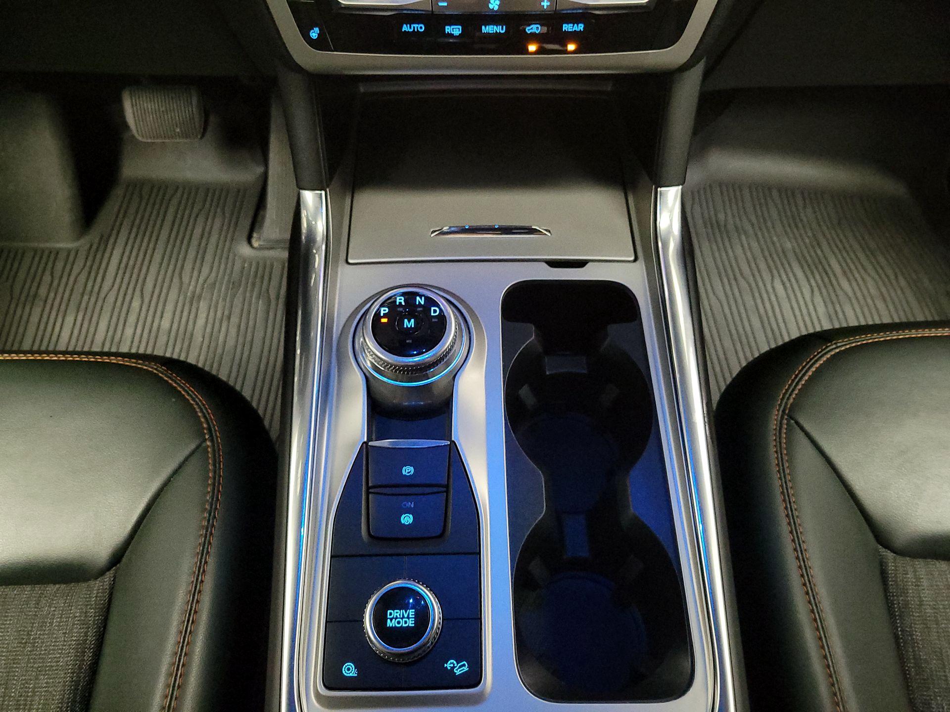 Thumbnail: 2022 Ford Explorer - 18