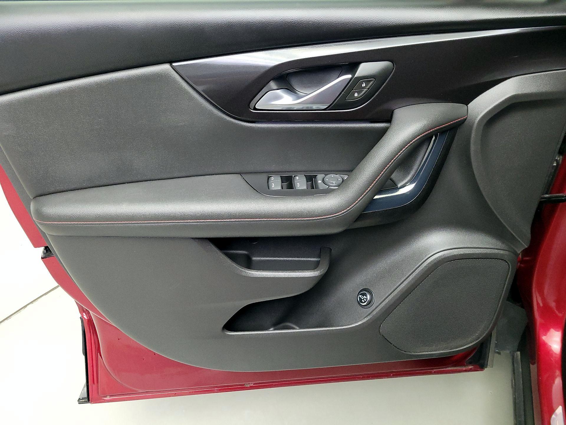 Thumbnail: 2019 Chevrolet Blazer - 12
