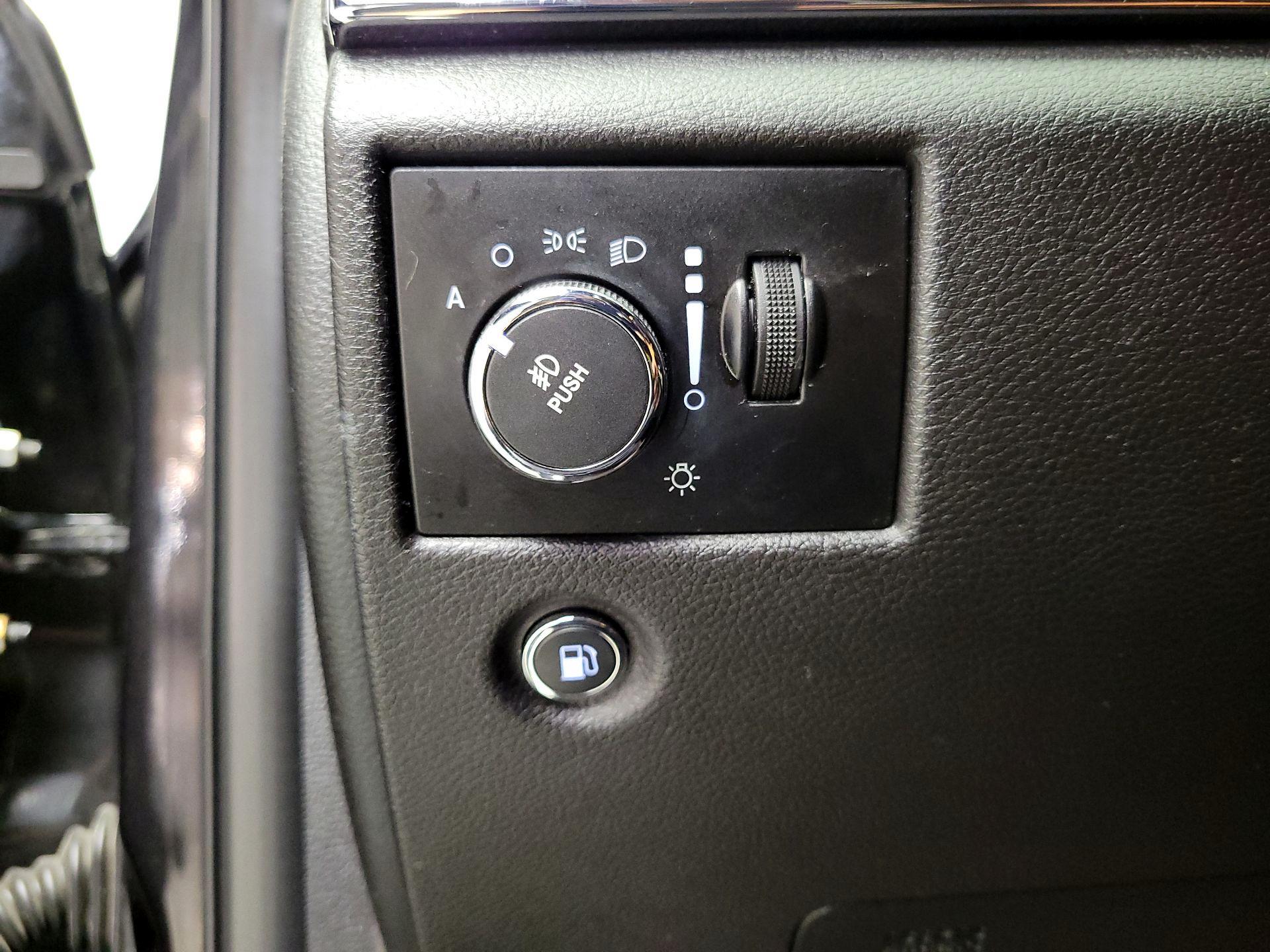 Thumbnail: 2014 Jeep Grand Cherokee - 13