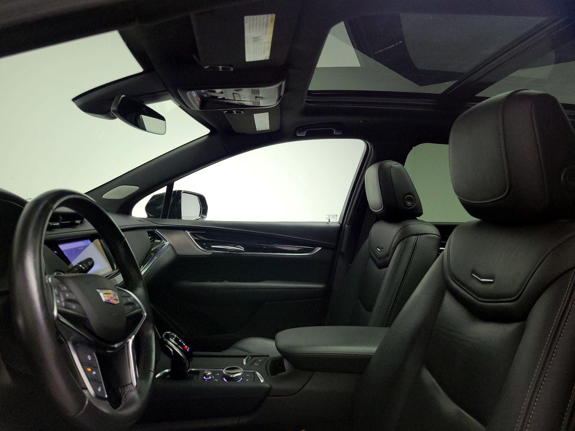 Thumbnail: 2023 Cadillac XT5 - 20