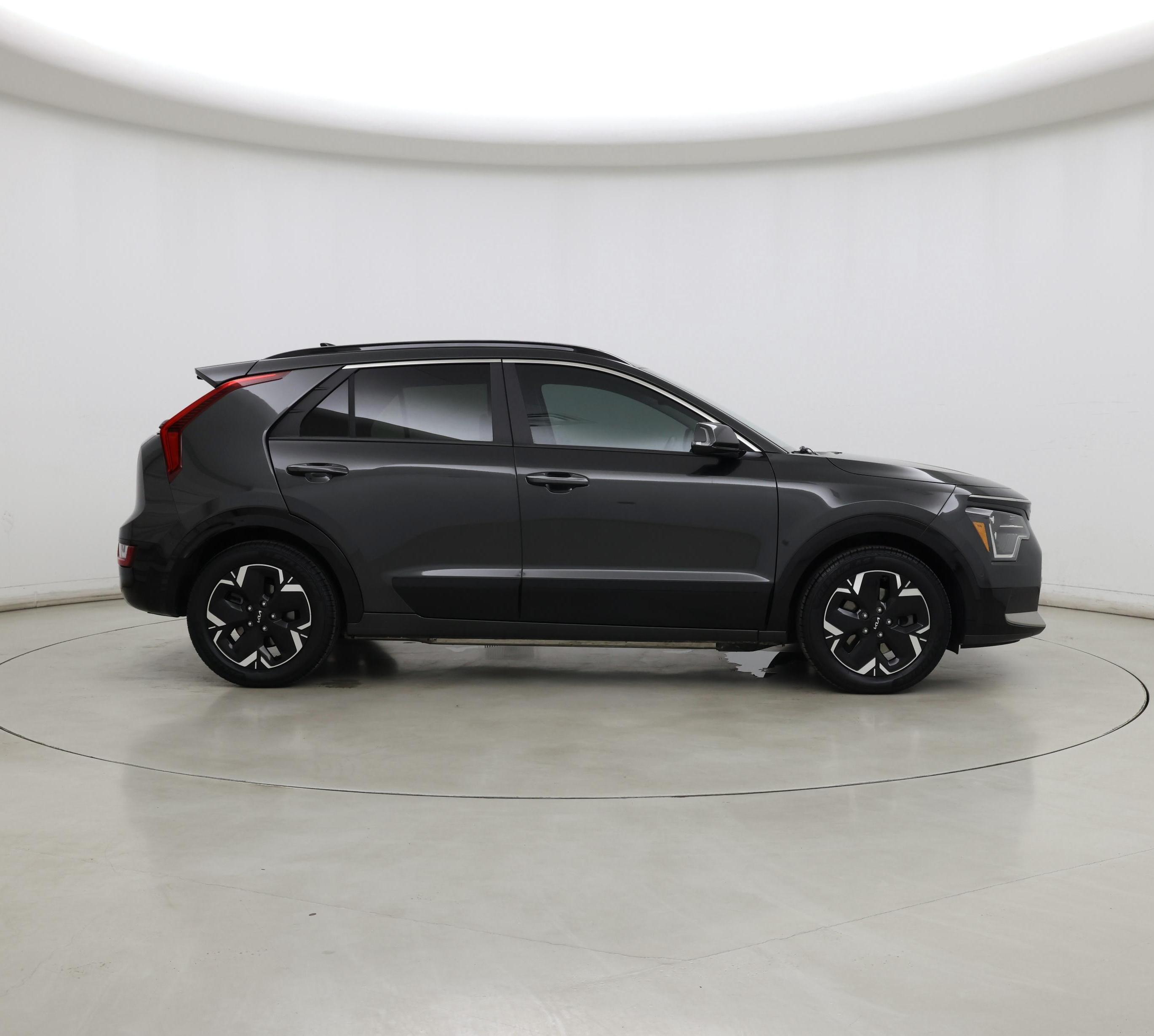 Thumbnail: 2023 Kia Niro - 7
