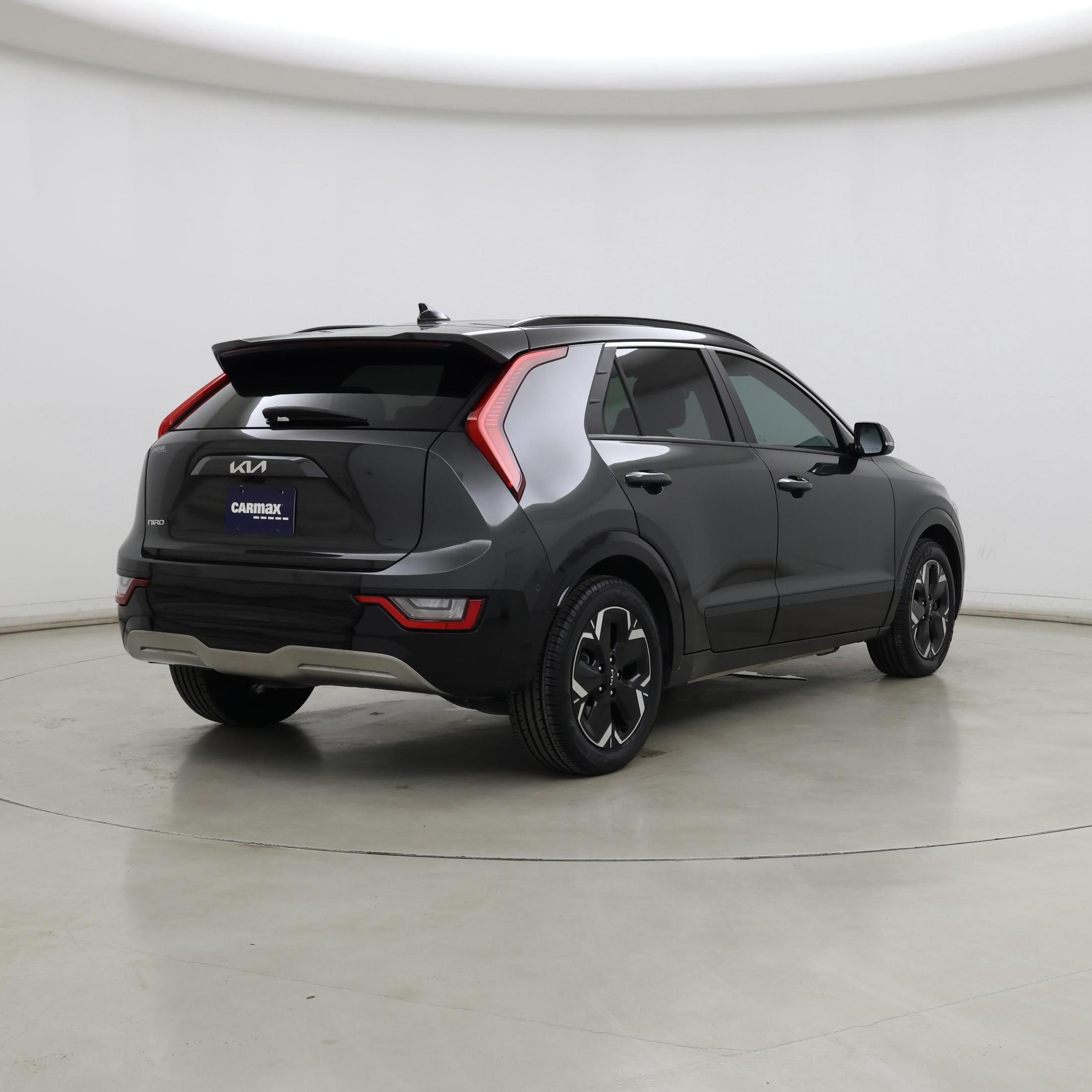 Thumbnail: 2023 Kia Niro - 8