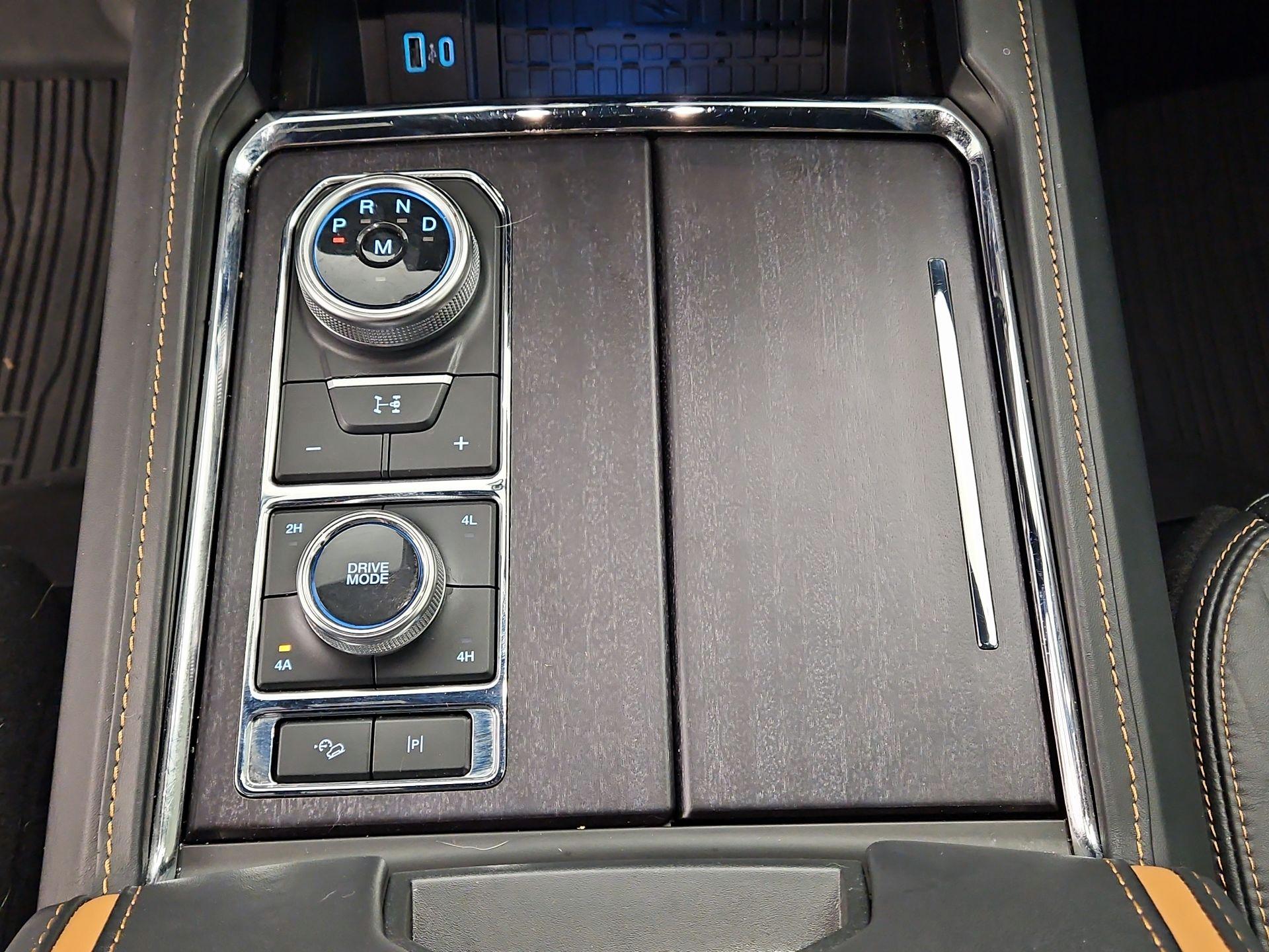 Thumbnail: 2023 Ford Expedition - 18