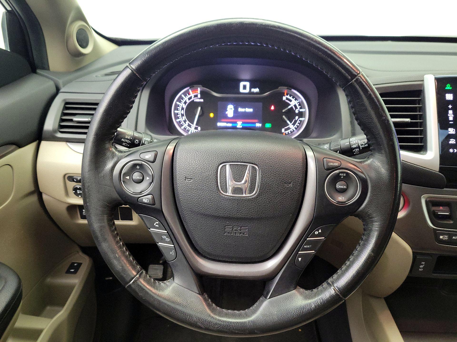 Thumbnail: 2016 Honda Pilot - 10