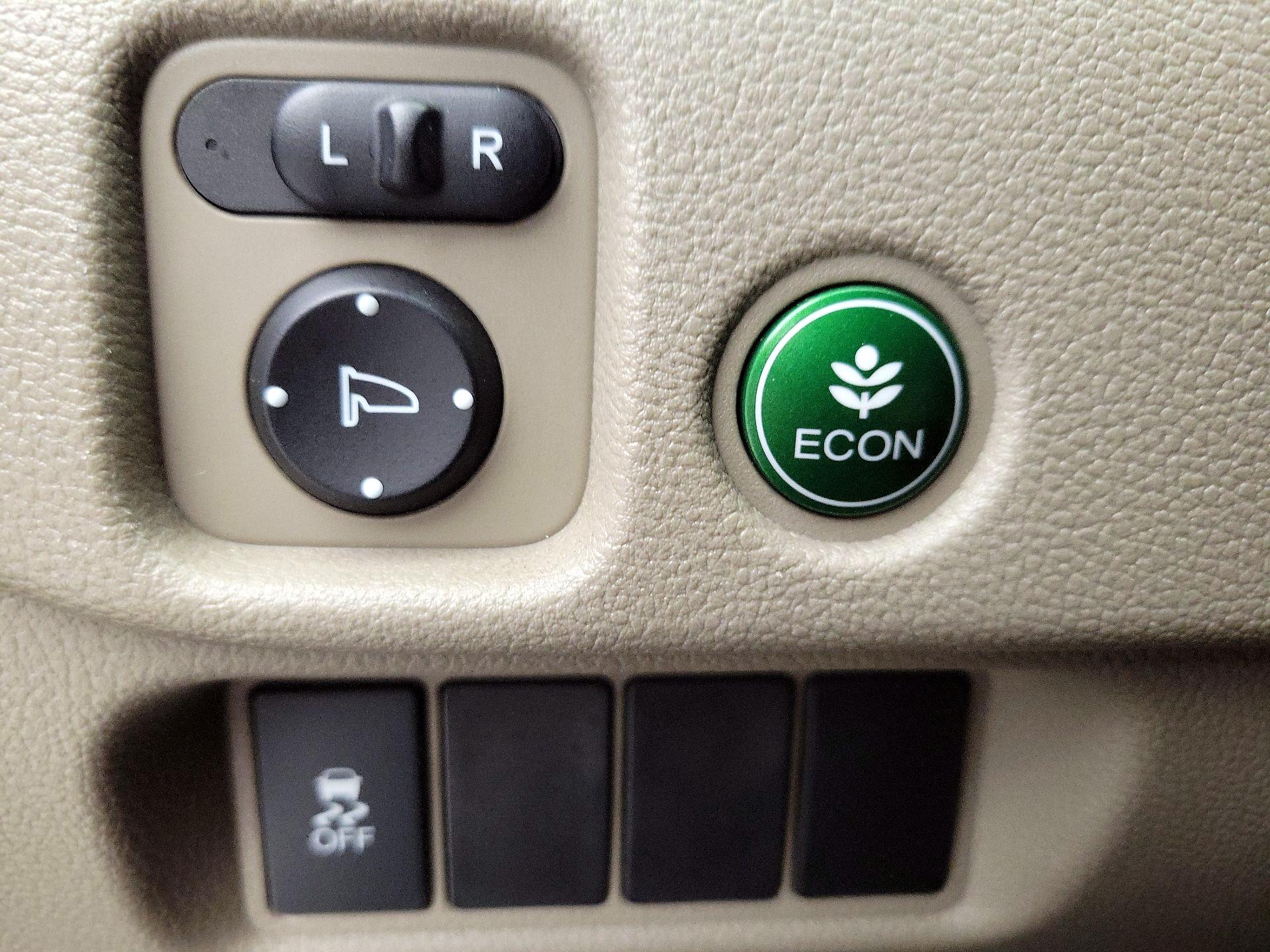 Thumbnail: 2016 Honda Pilot - 13