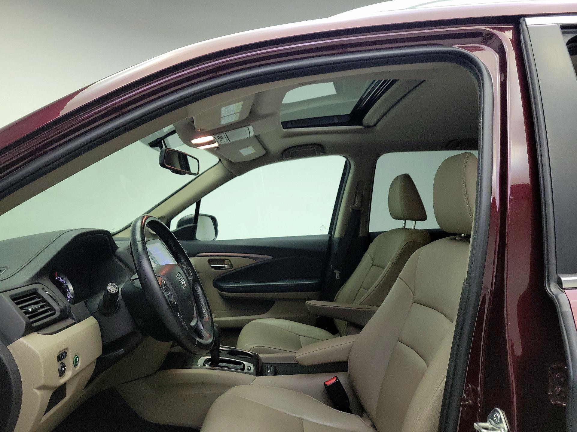 Thumbnail: 2016 Honda Pilot - 19