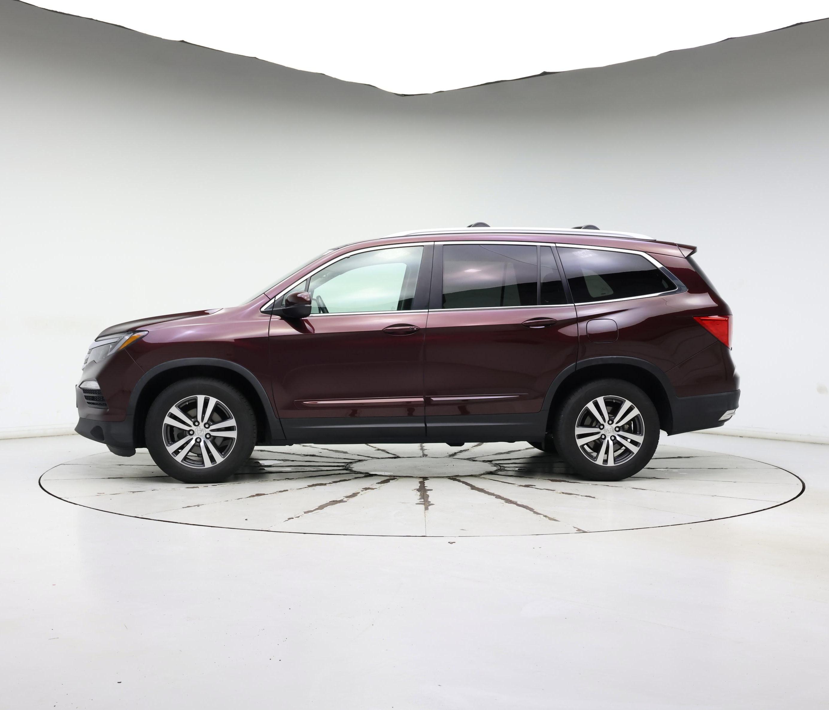 Thumbnail: 2016 Honda Pilot - 3