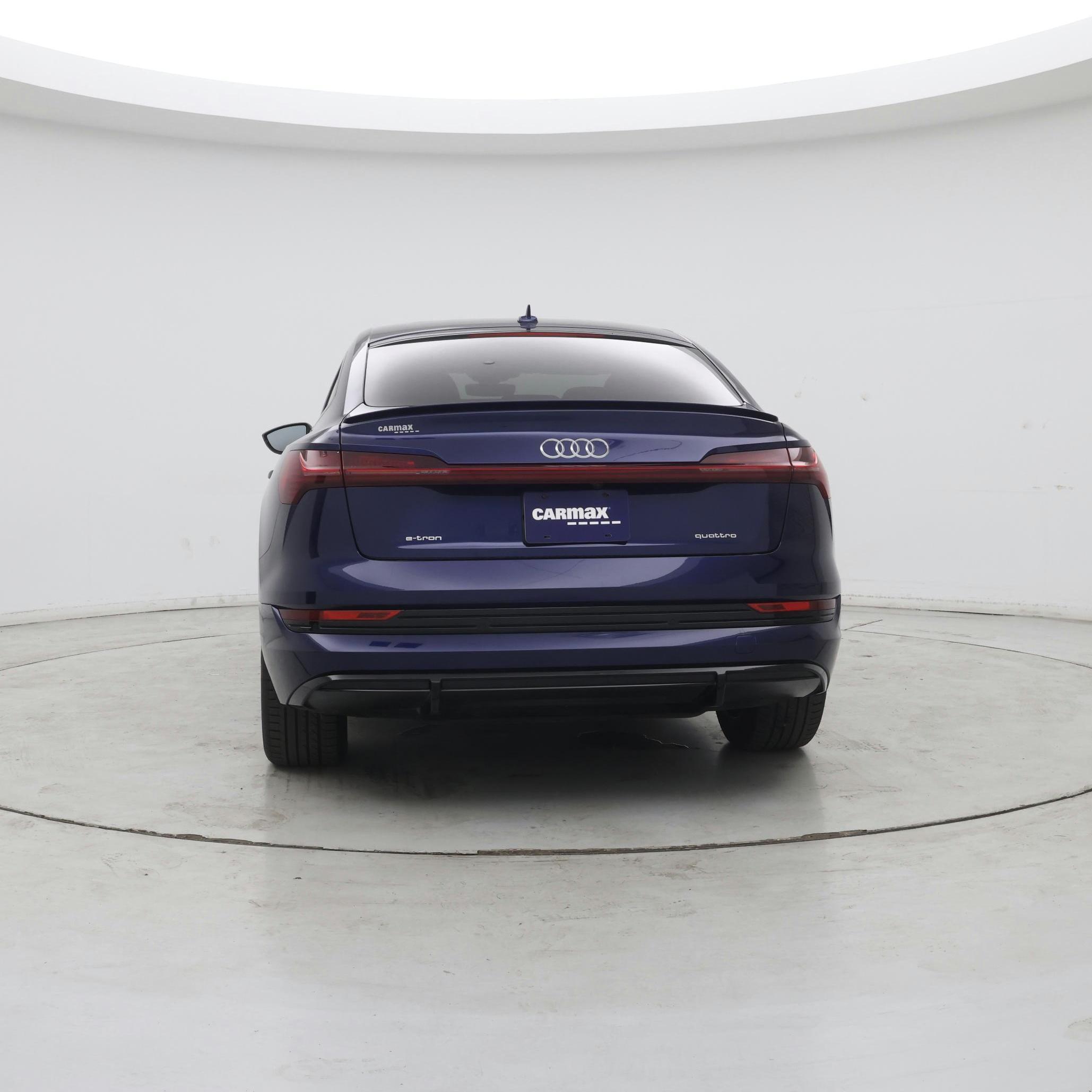 Thumbnail: 2022 Audi e-tron S - 6